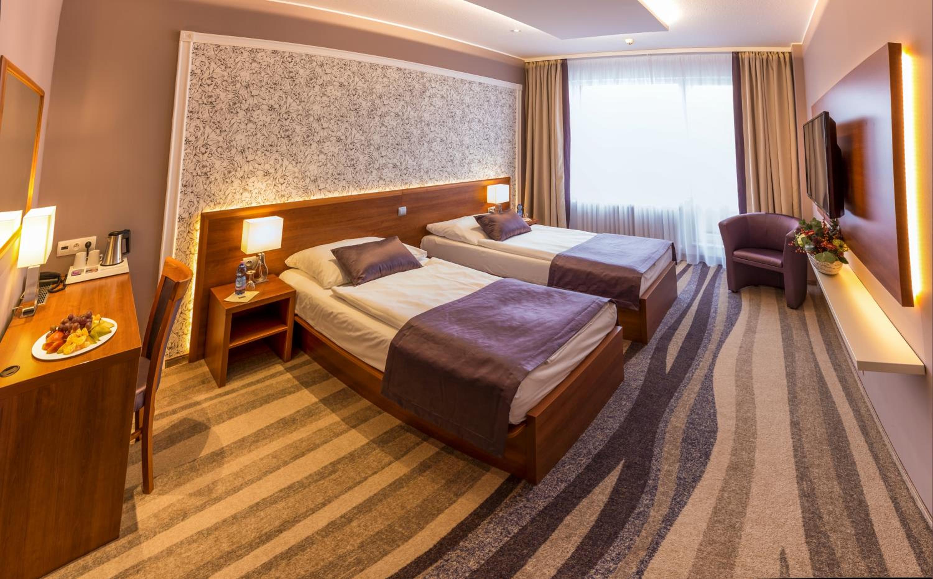 Premium Double or Twin Room with Access to public Relax Center - Photo 8