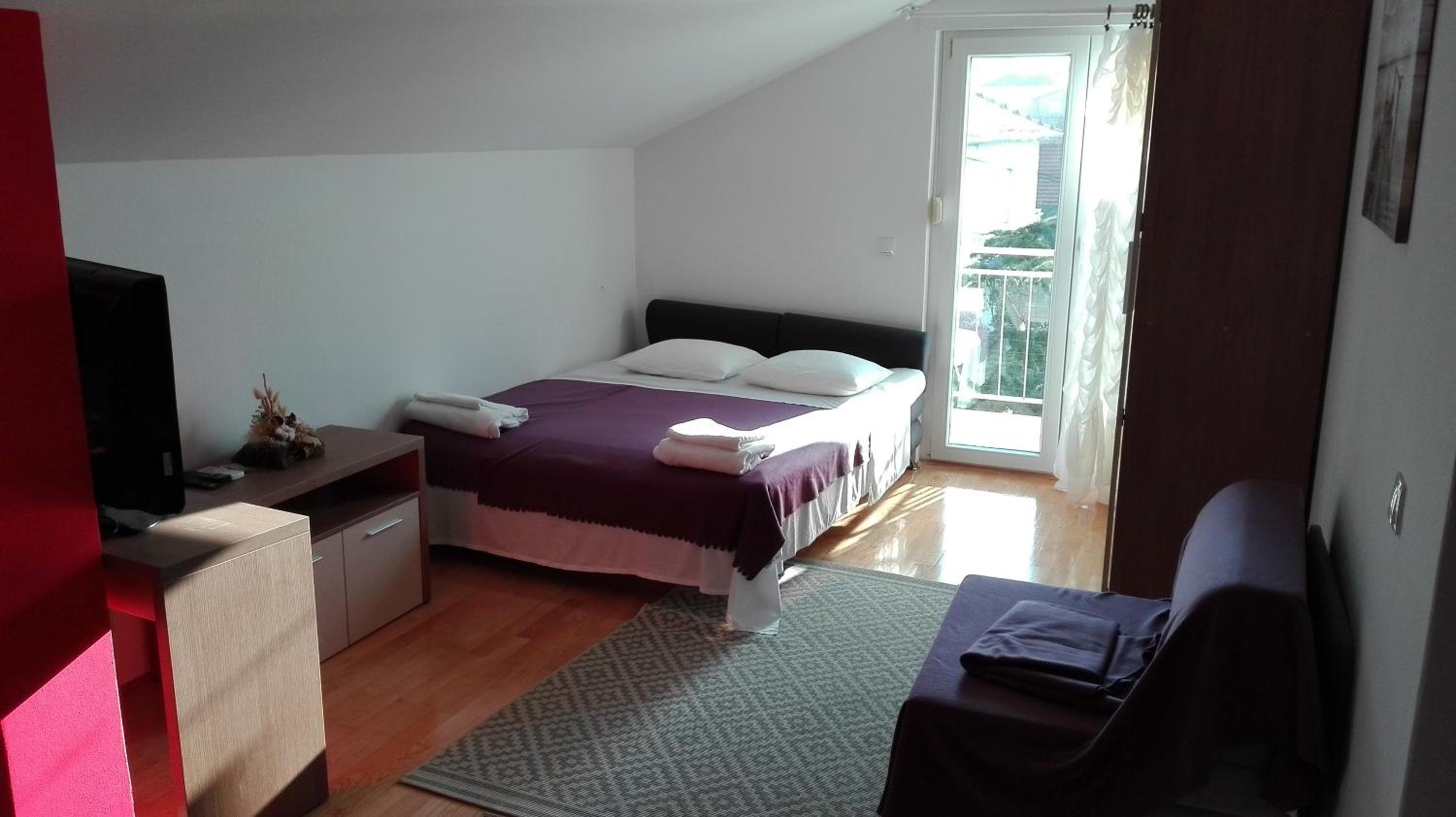 Studio Apartment