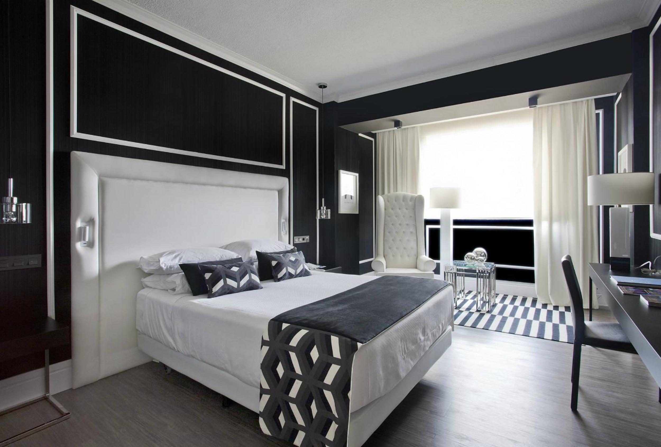 Standard Double or Twin Room - Photo 5