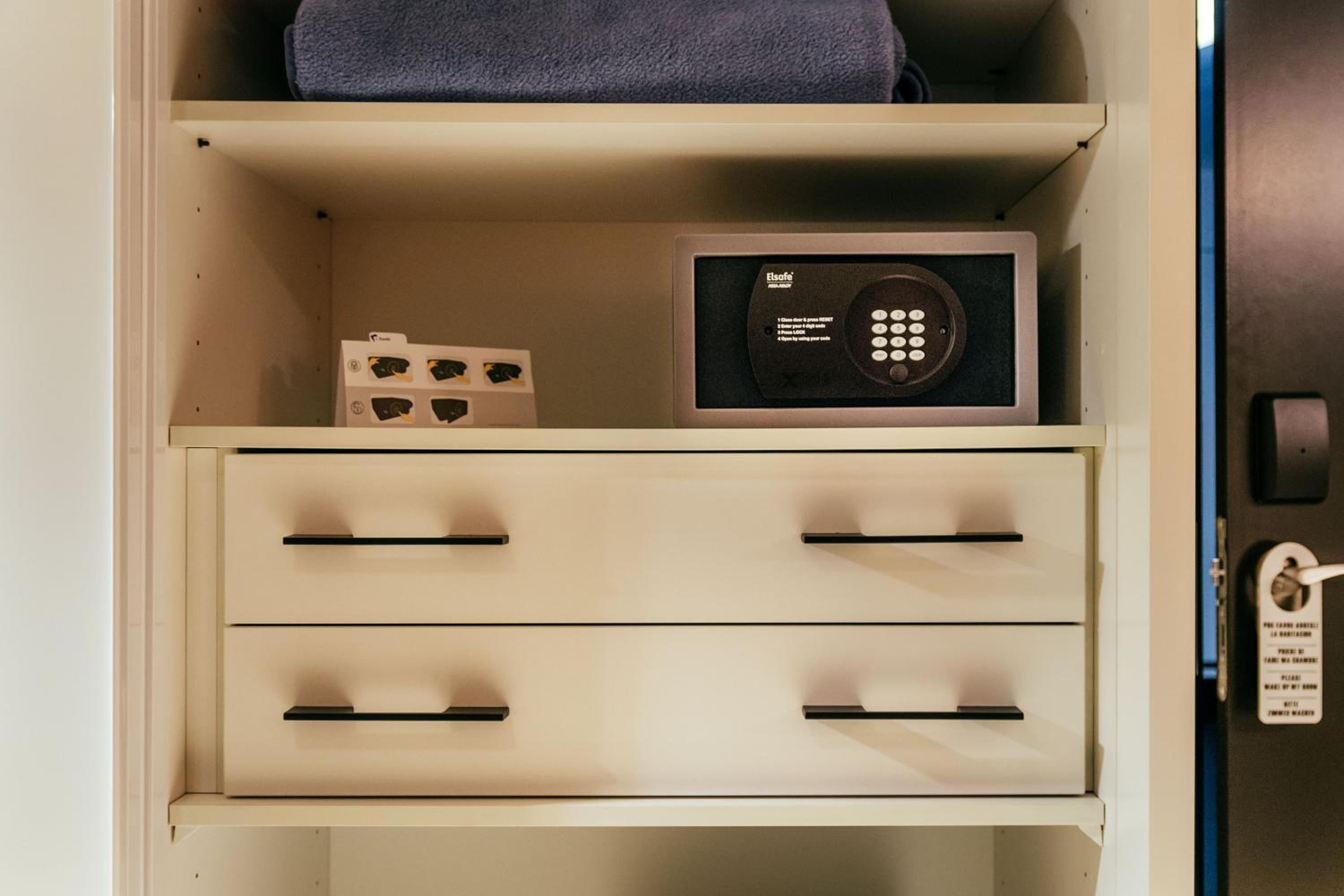 Superior Twin Room photo 2