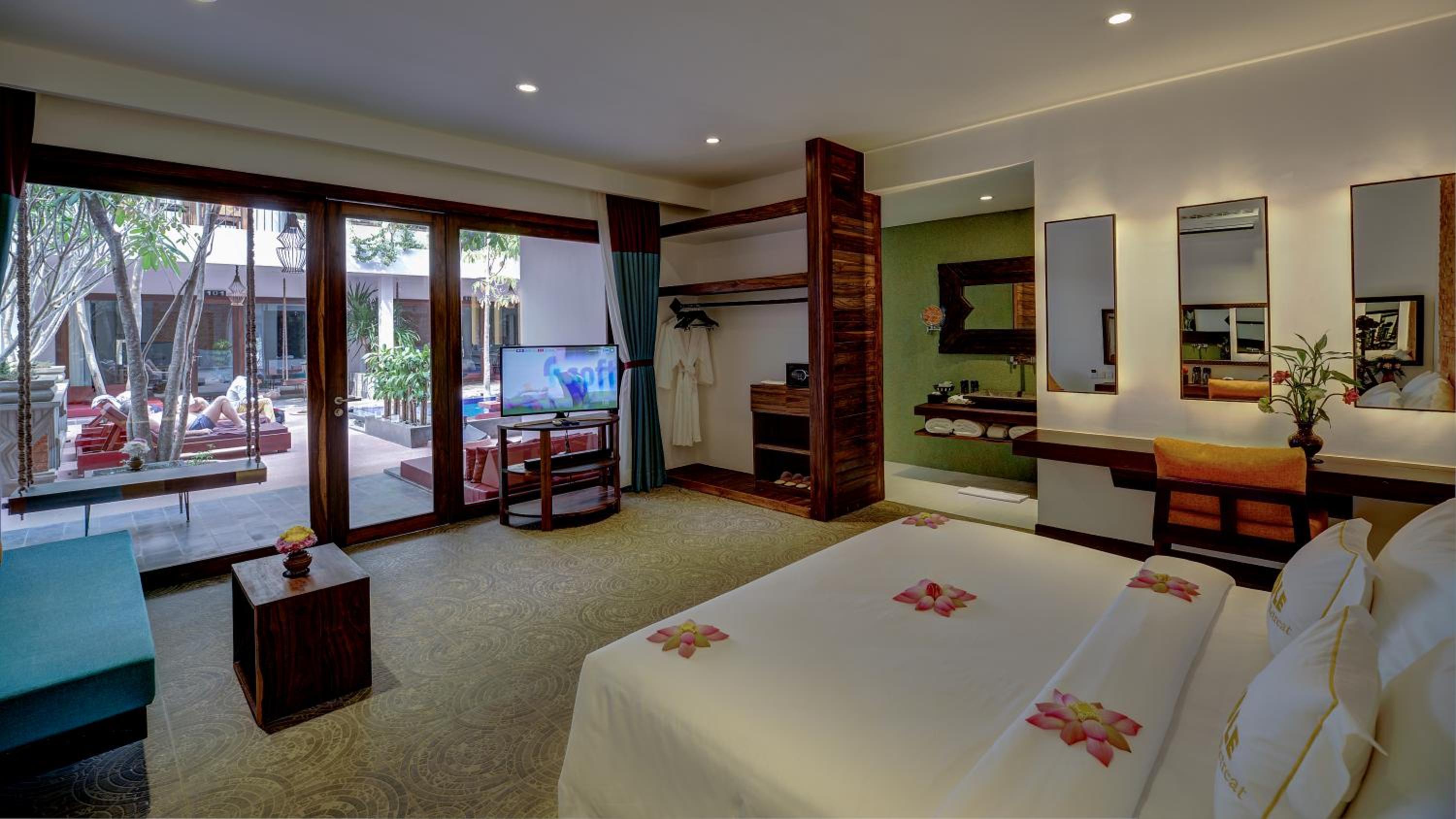 Premier Suite Pool Access - Free USD15 Credit Spa photo 3