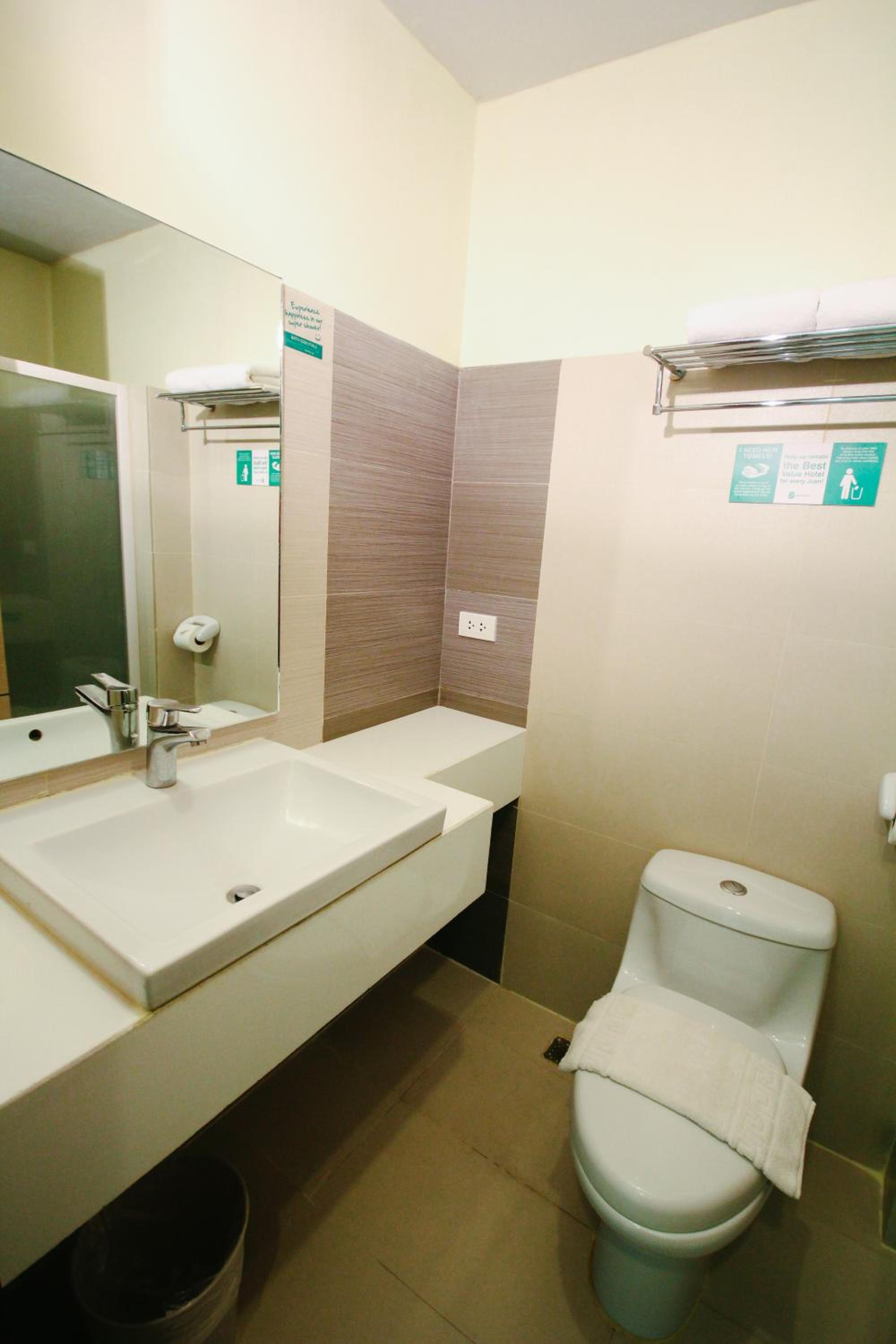 Twin Room - Photo 10