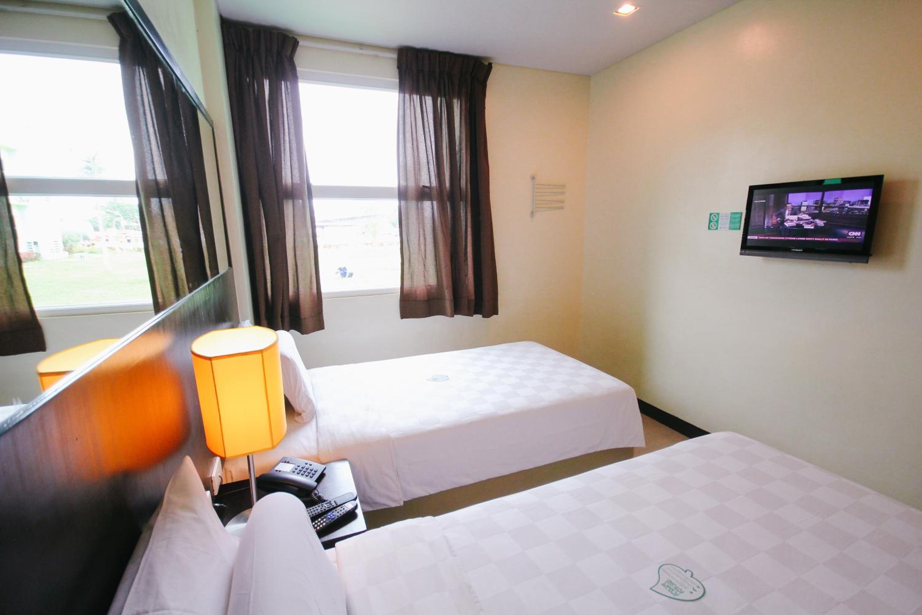 Twin Room - Photo 9