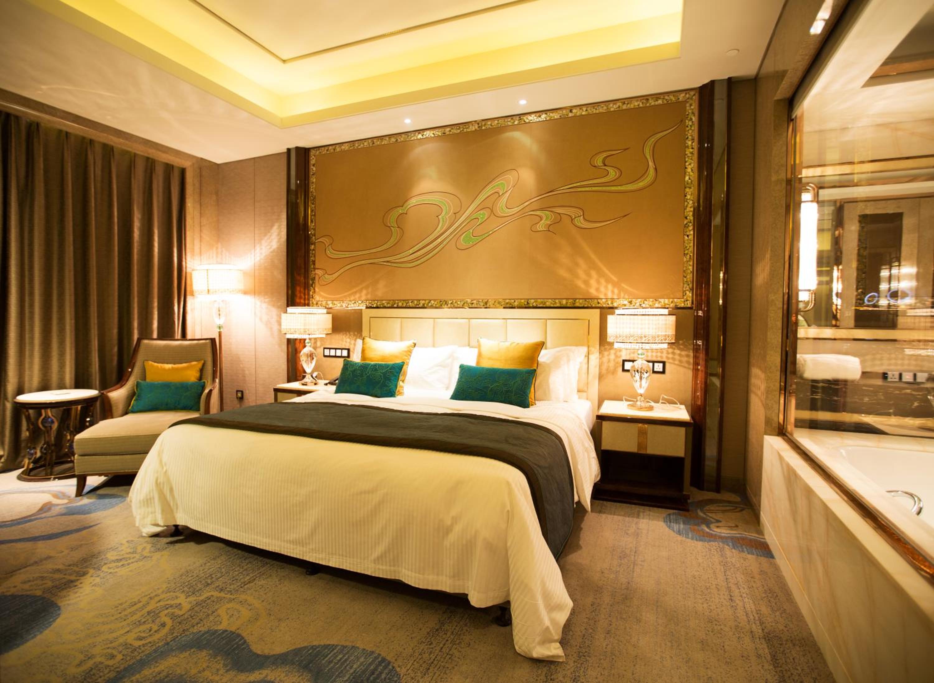Deluxe King Room