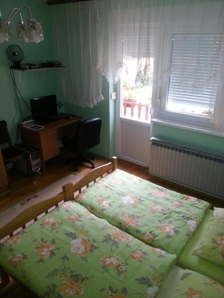 Triple Room with Private External Bathroom - Photo 1
