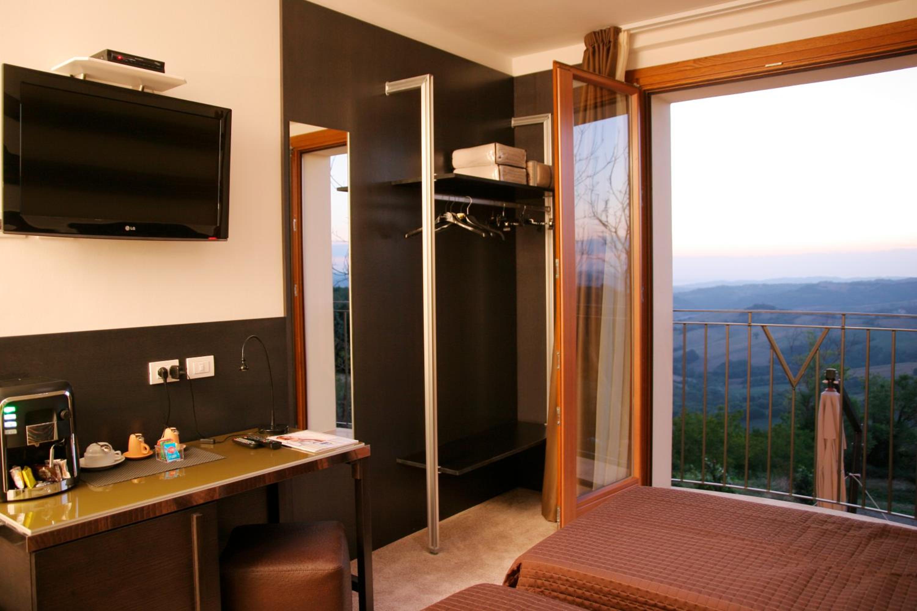 Superior Double Room - Photo 4