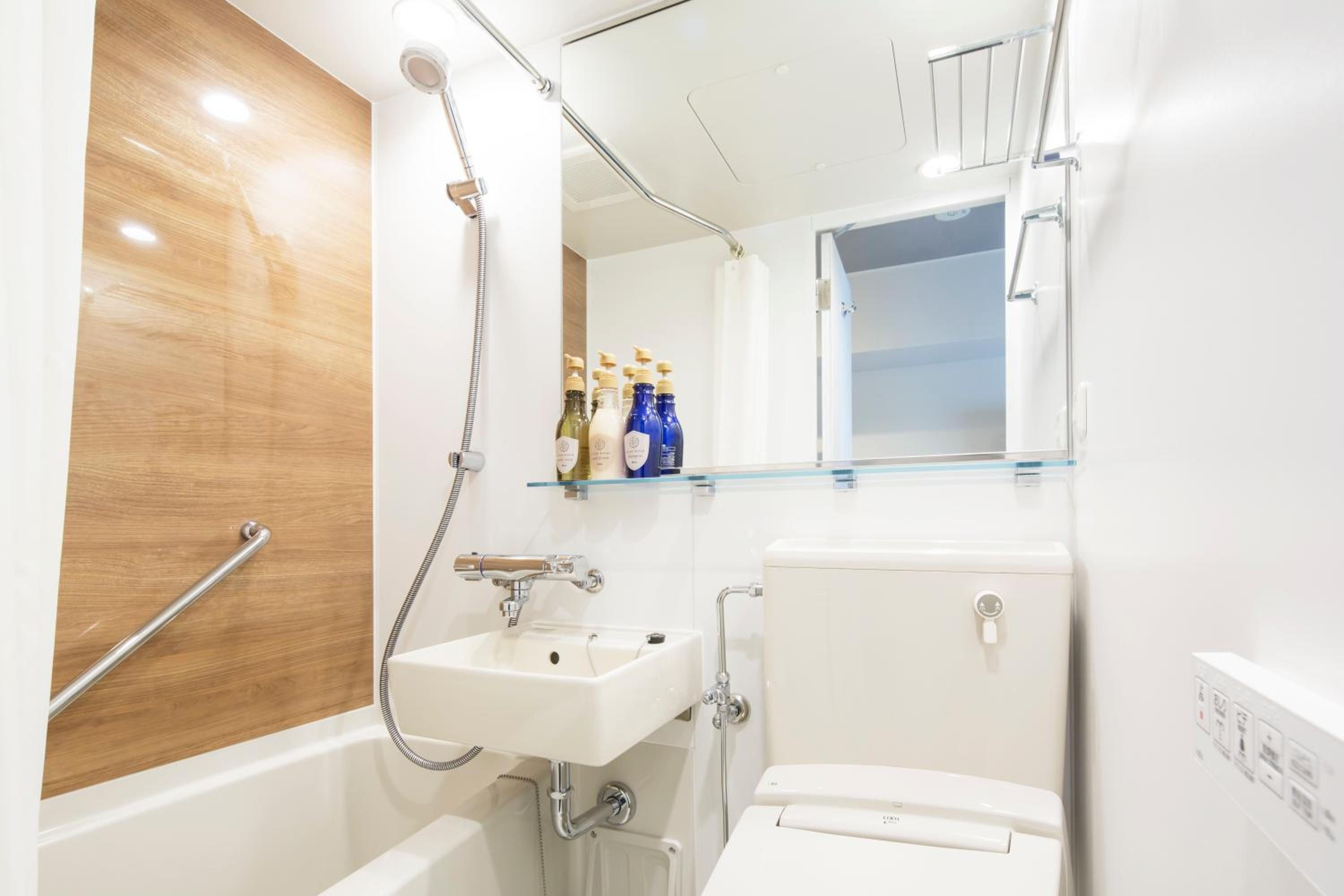 No-Room-Cleaning-Service - Standard Double - Smoking photo 2