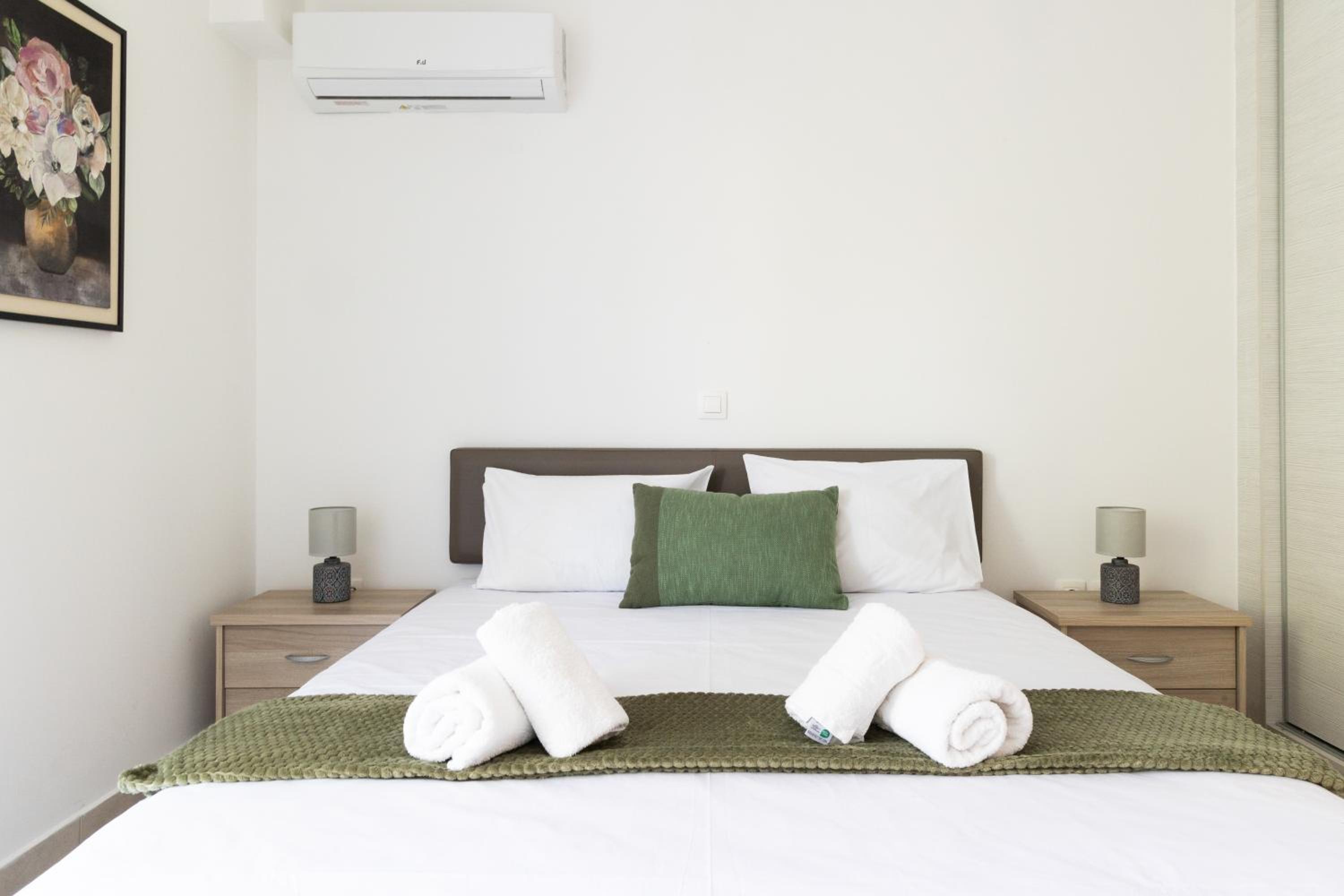 One-Bedroom Apartment with Balcony photo 3