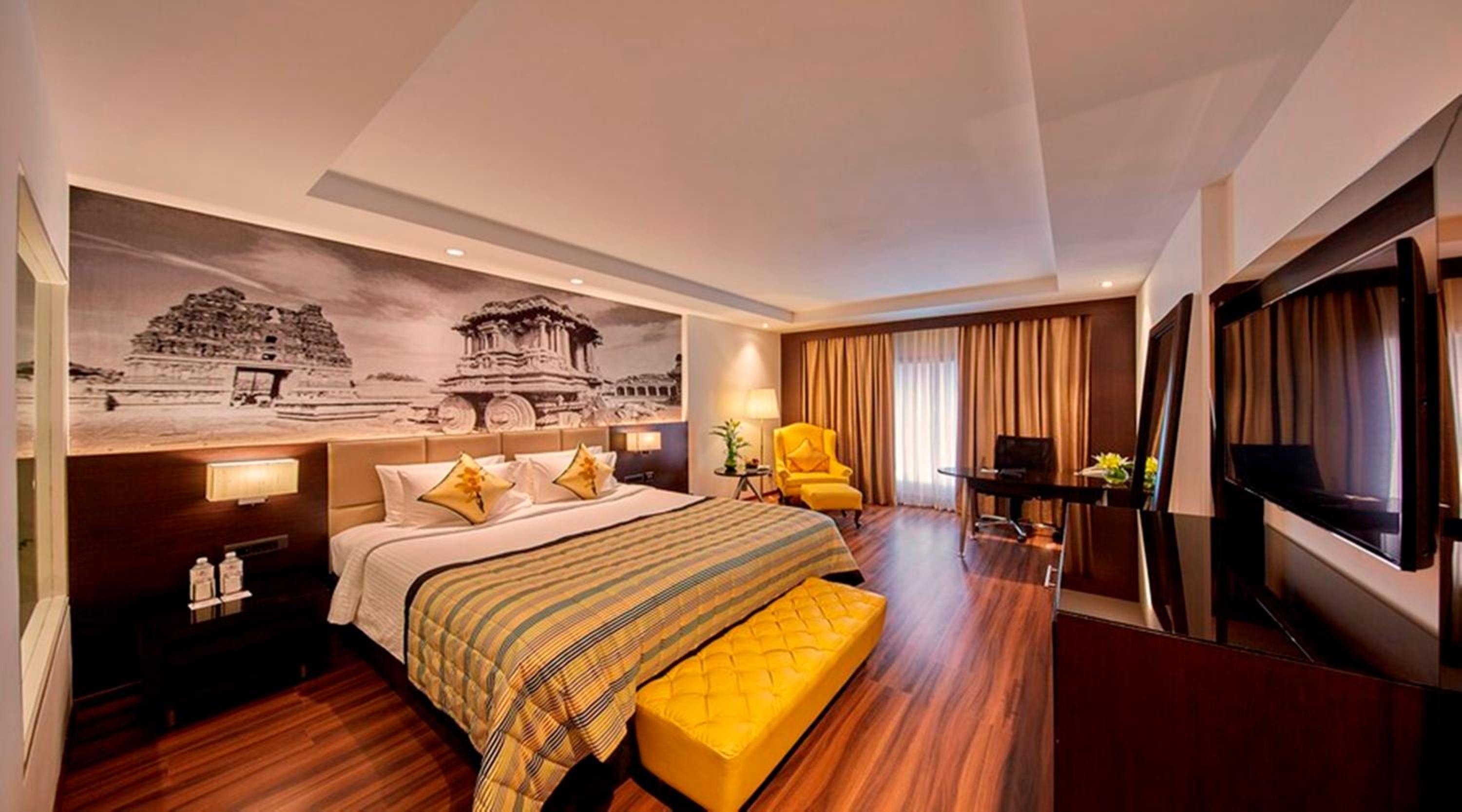 Royal Club Double Room