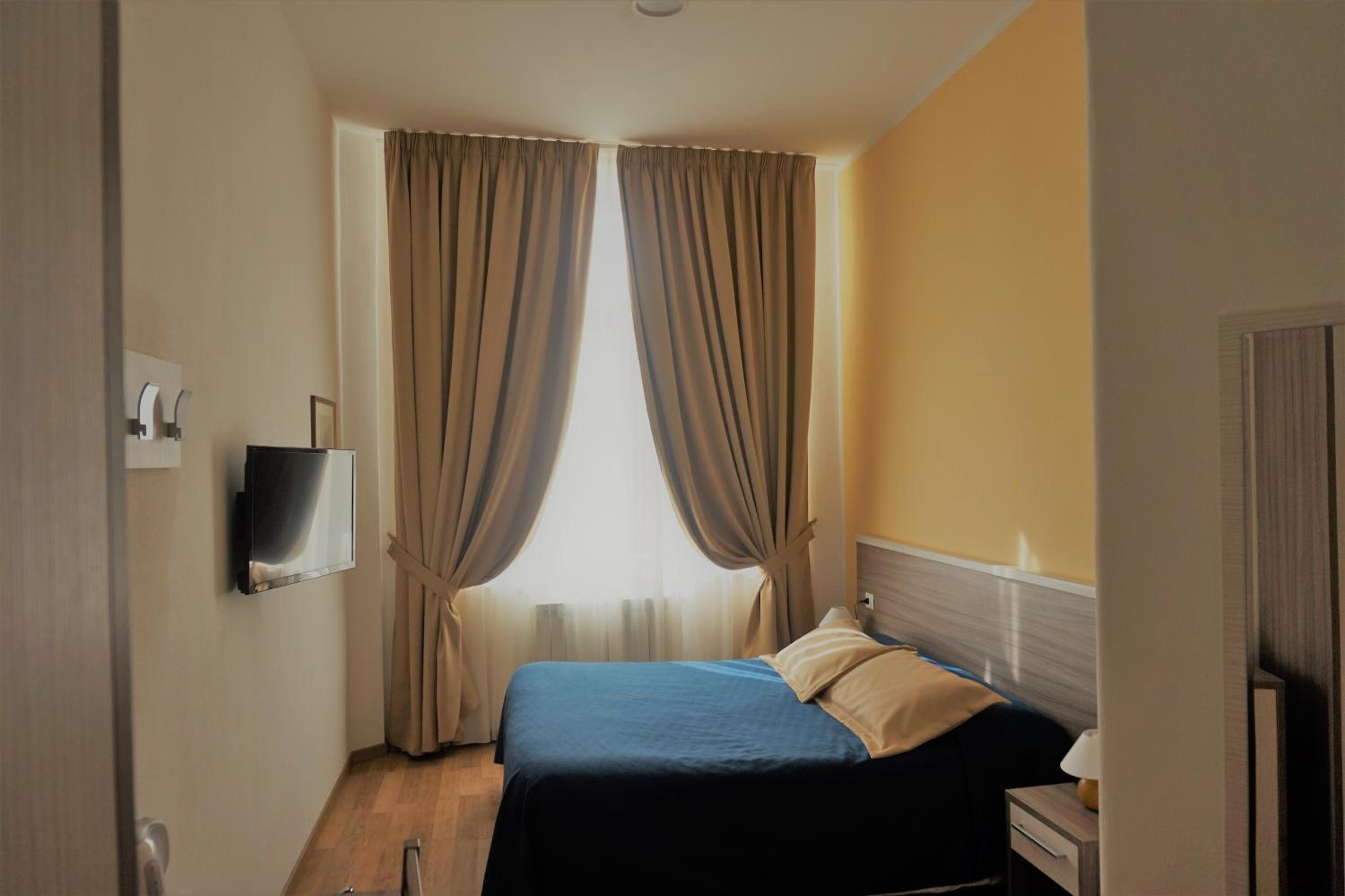 Double Room - Photo 1