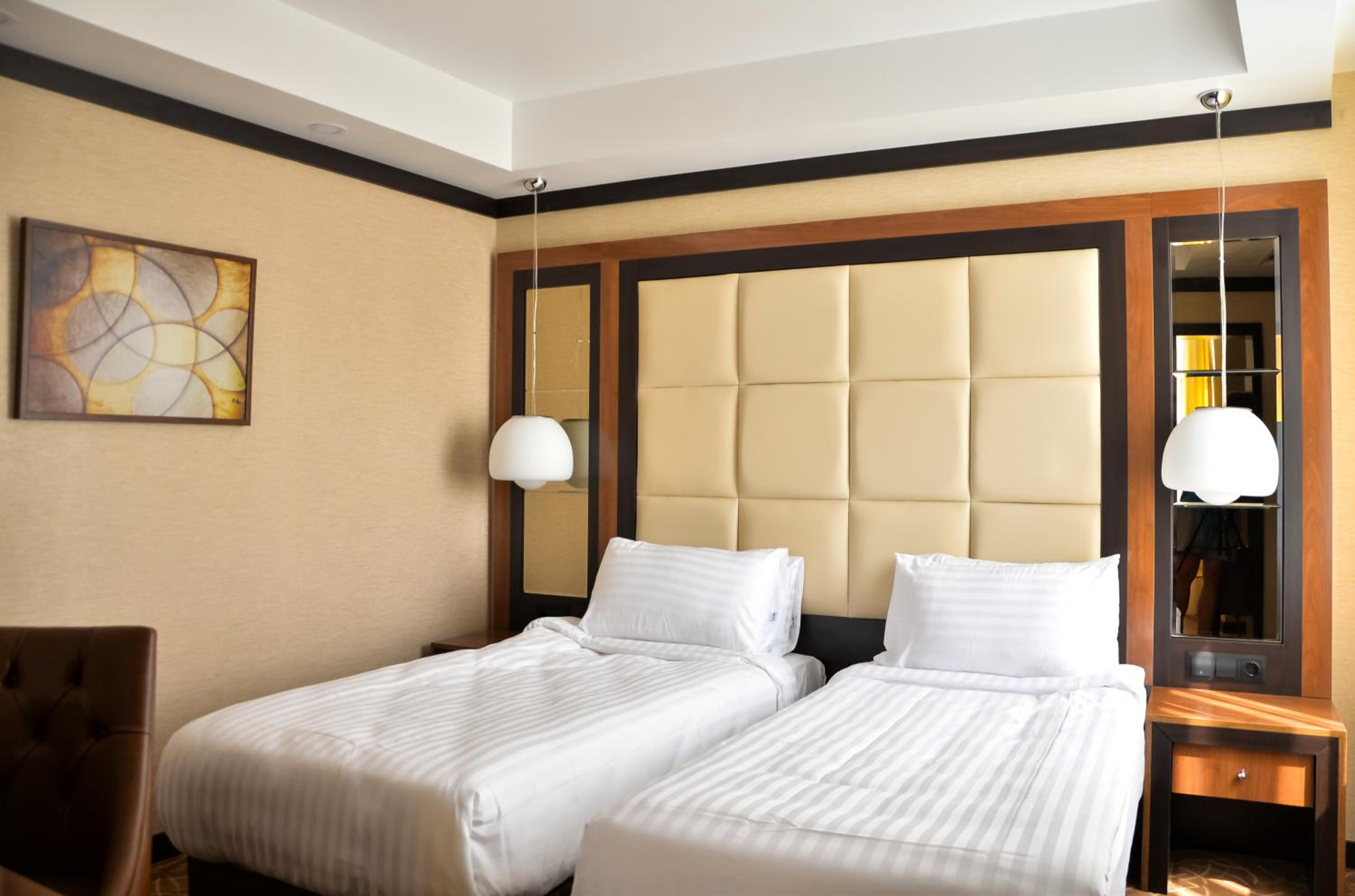 Standard Suite - Photo 4