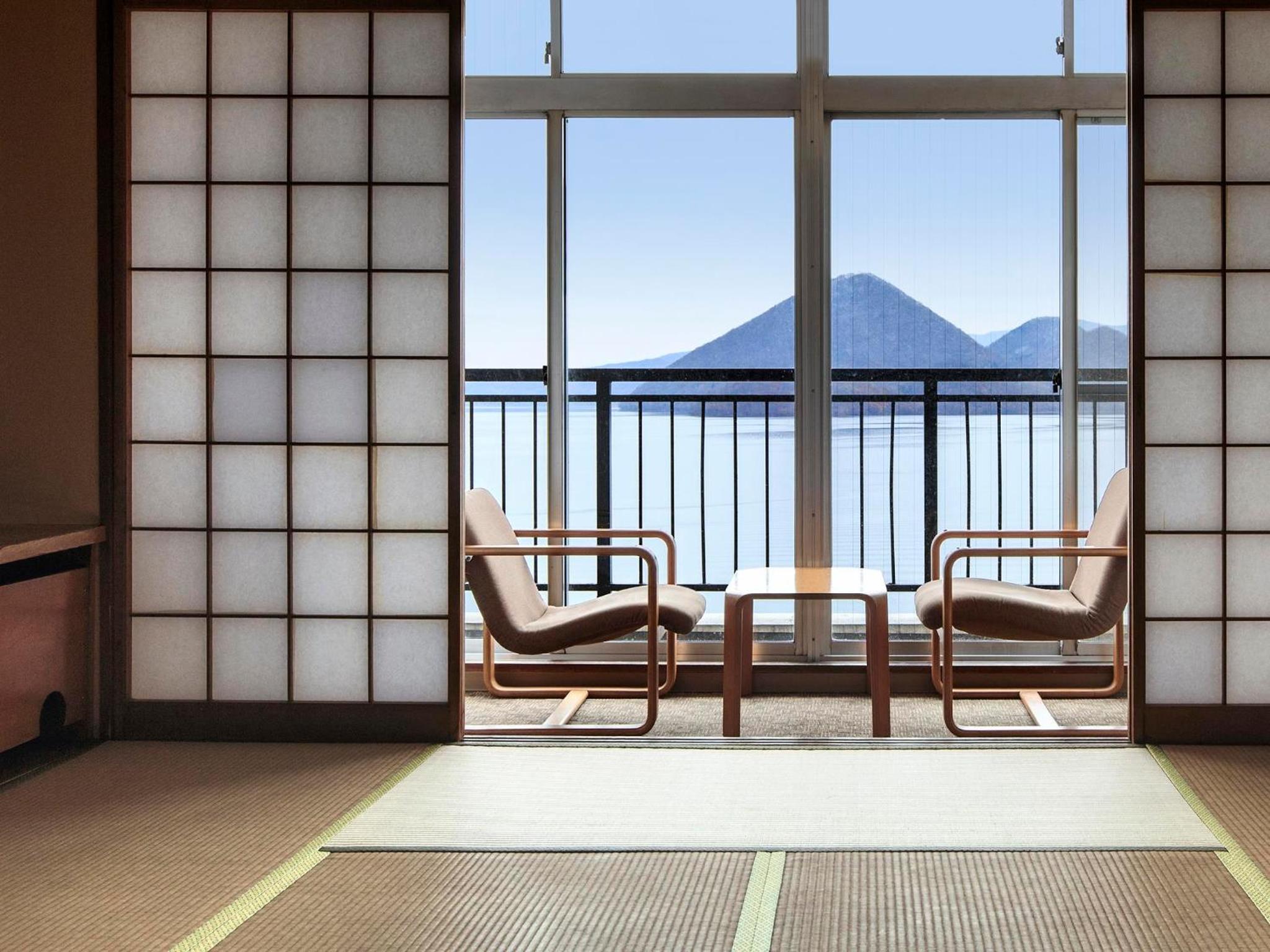 Japanese-Style Room with Lake View(Buffet Dinner & Breakfast Included) - Photo 5