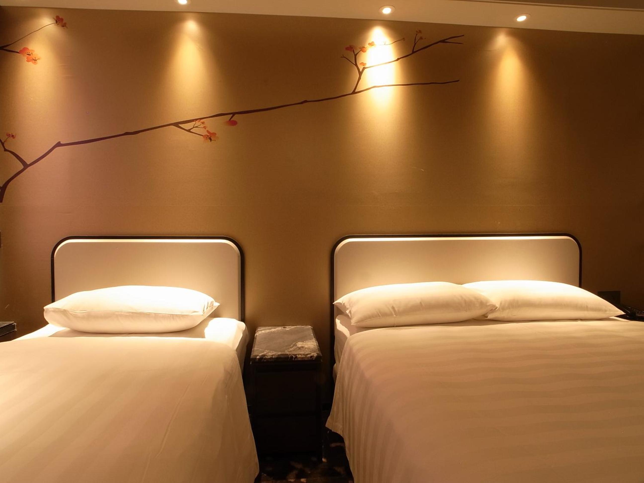 Triple Room with City View - Photo 3