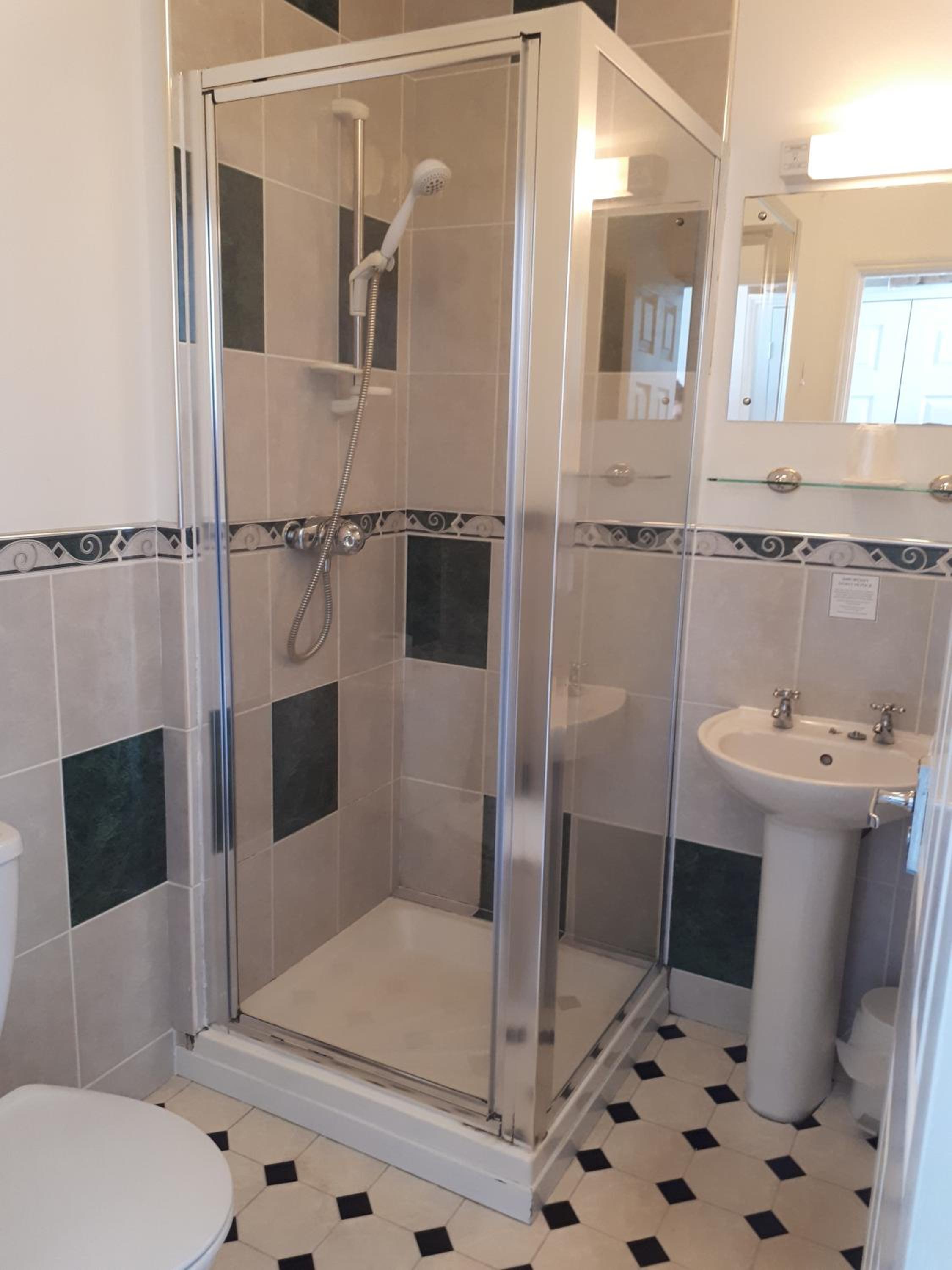 Standard Double Room - Photo 2