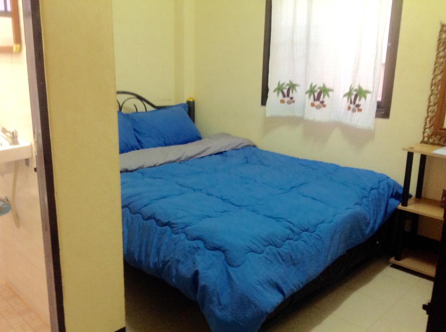 Budget Double Room - Photo 6