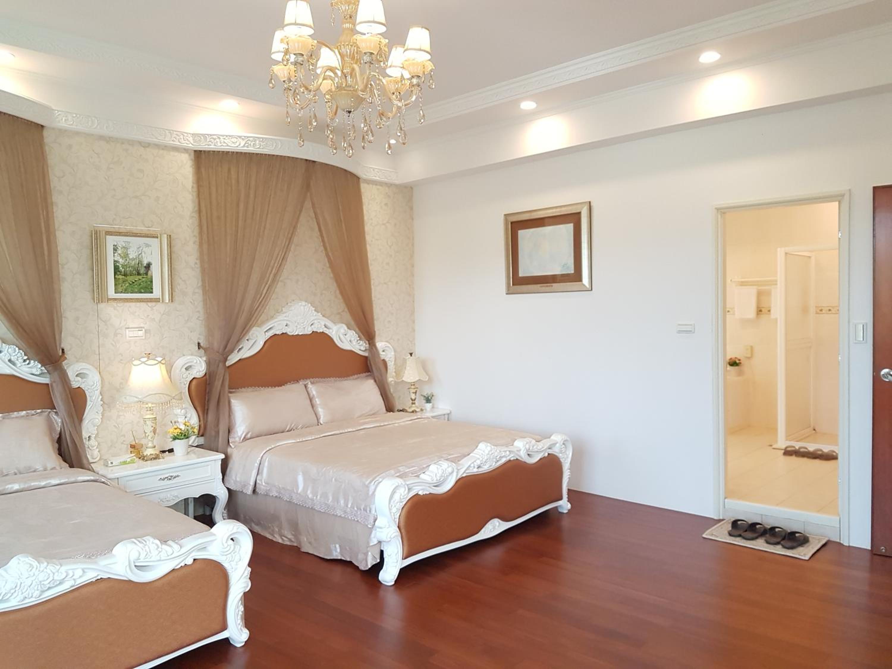 Classic Quadruple Room photo 3