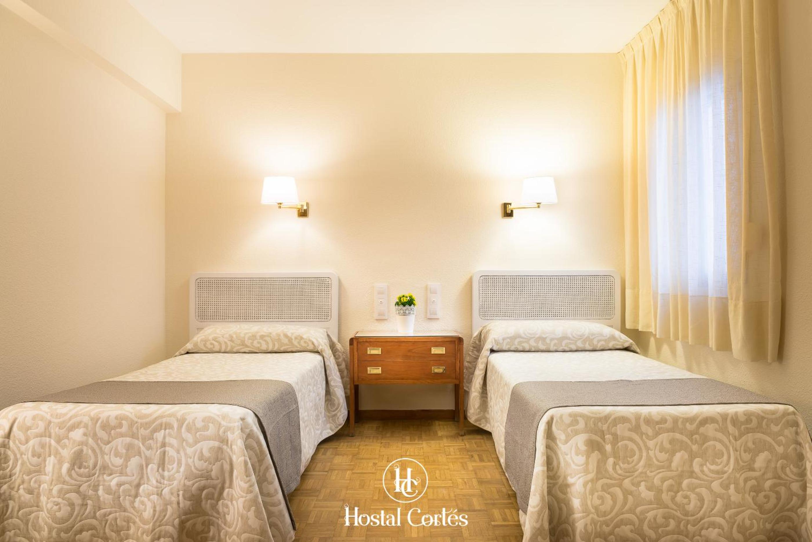 Twin Room - Photo 7
