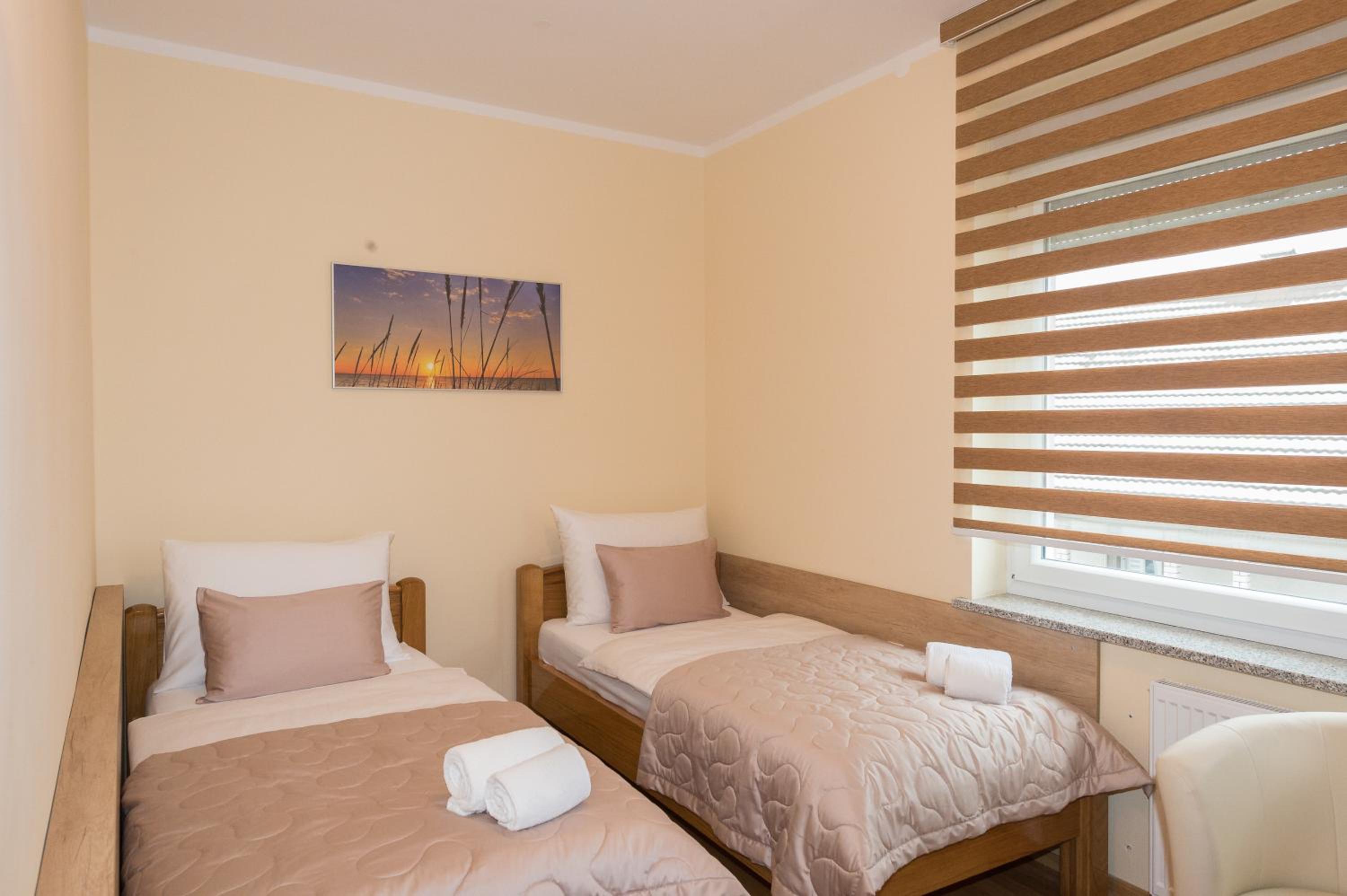Deluxe Double or Twin Room with City View - Photo 1