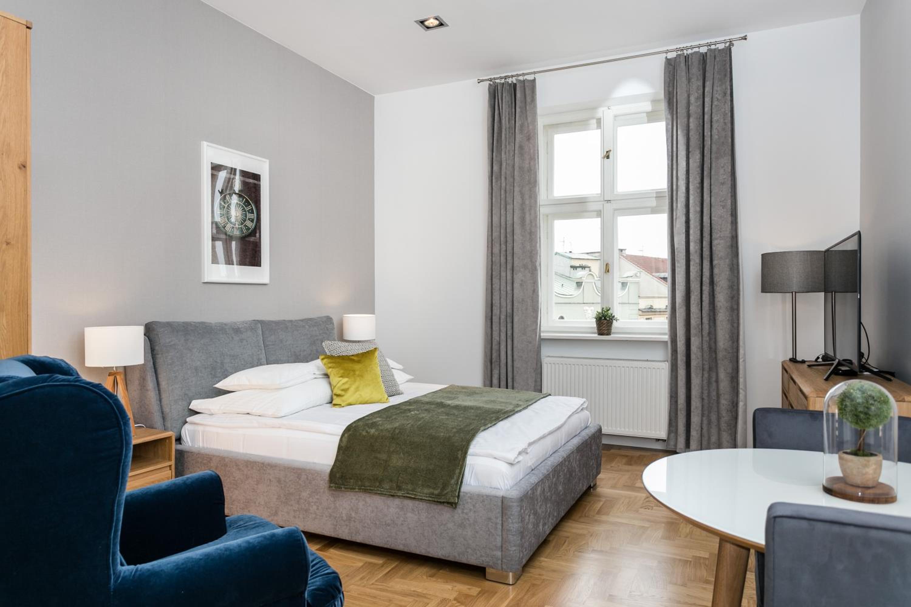 Superior Double with Main Market Square View