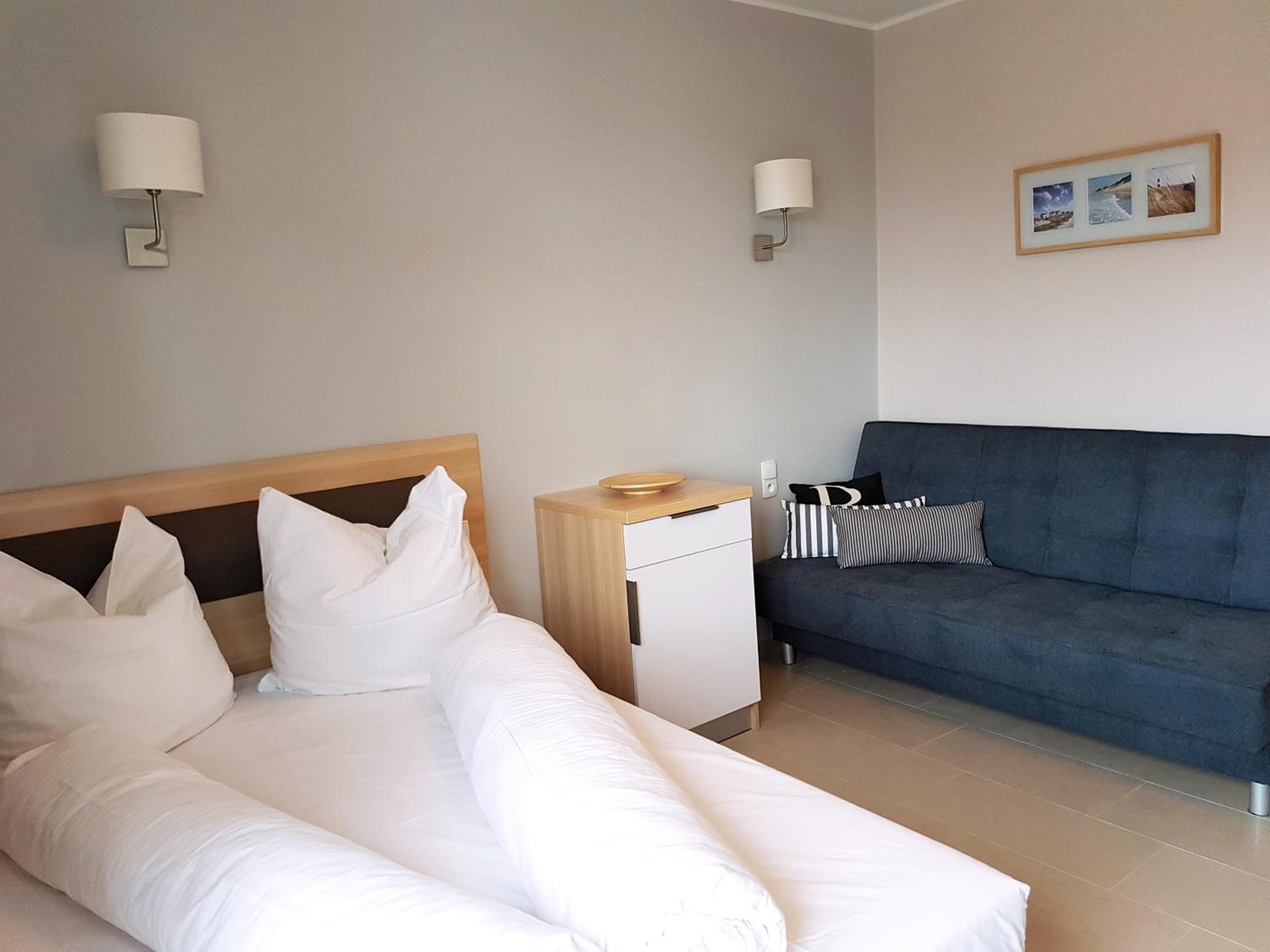 Quadruple Room with Balcony photo 3