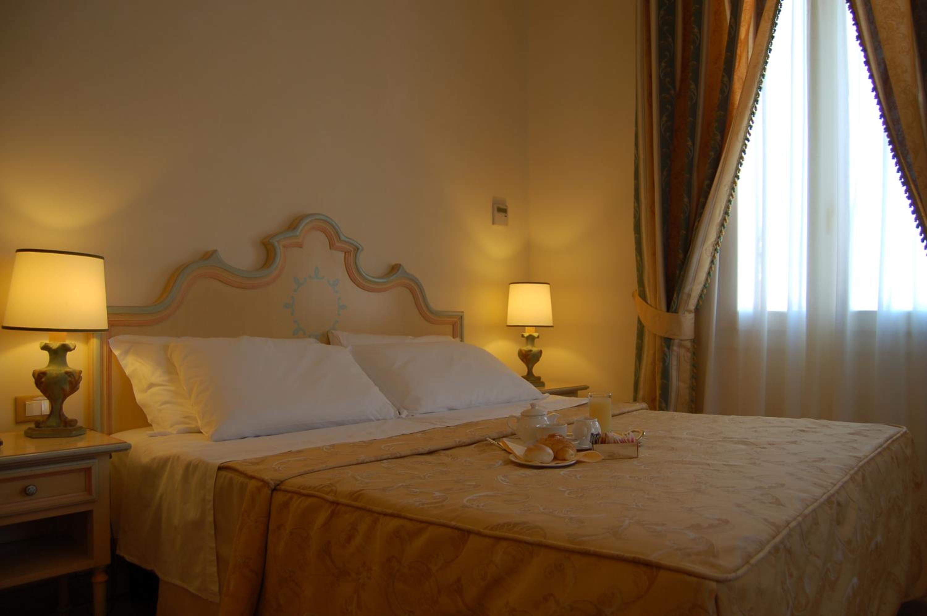 Suite with Lagoon View - Photo 1