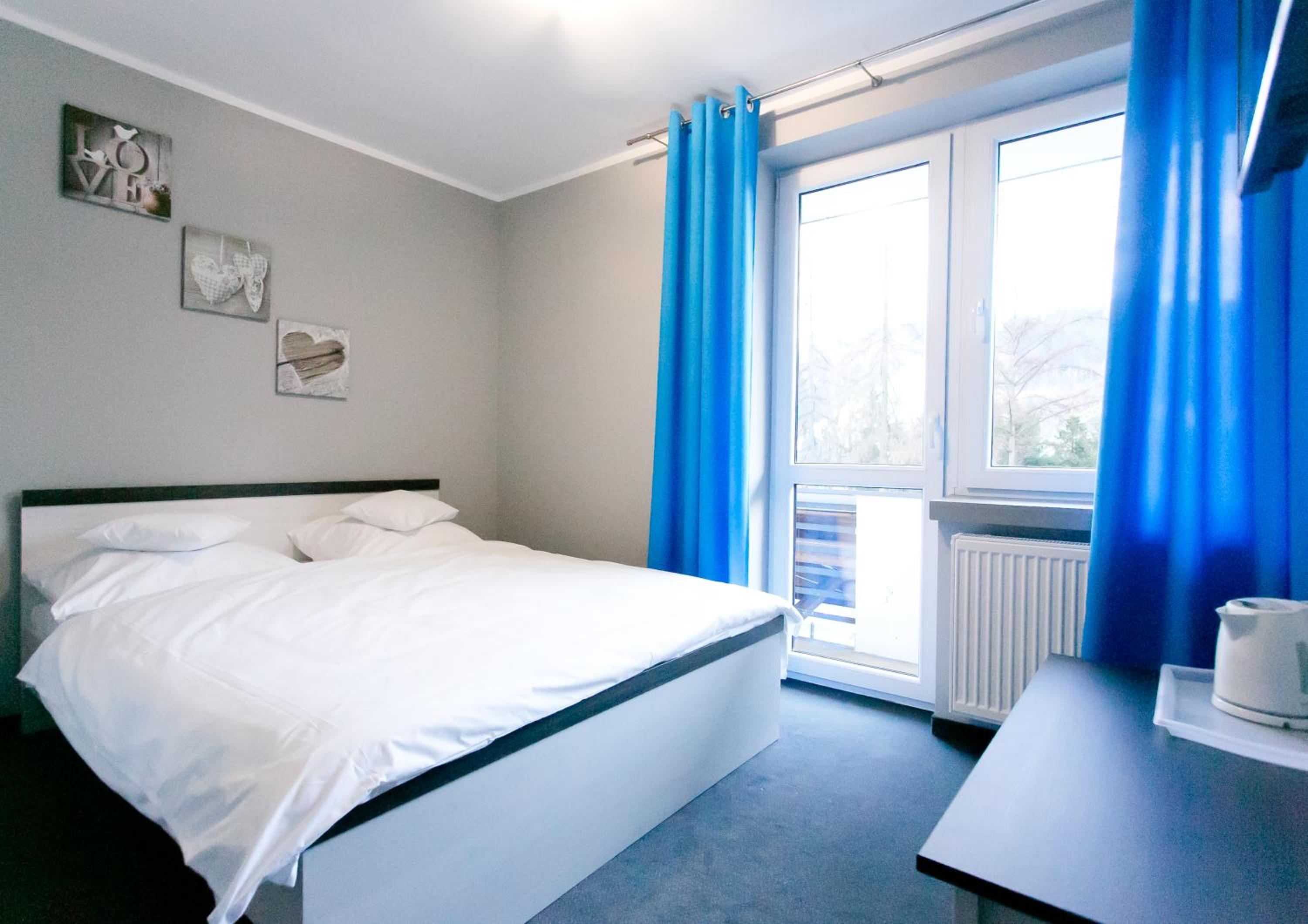 Double Room with Balcony 6 - Photo 1