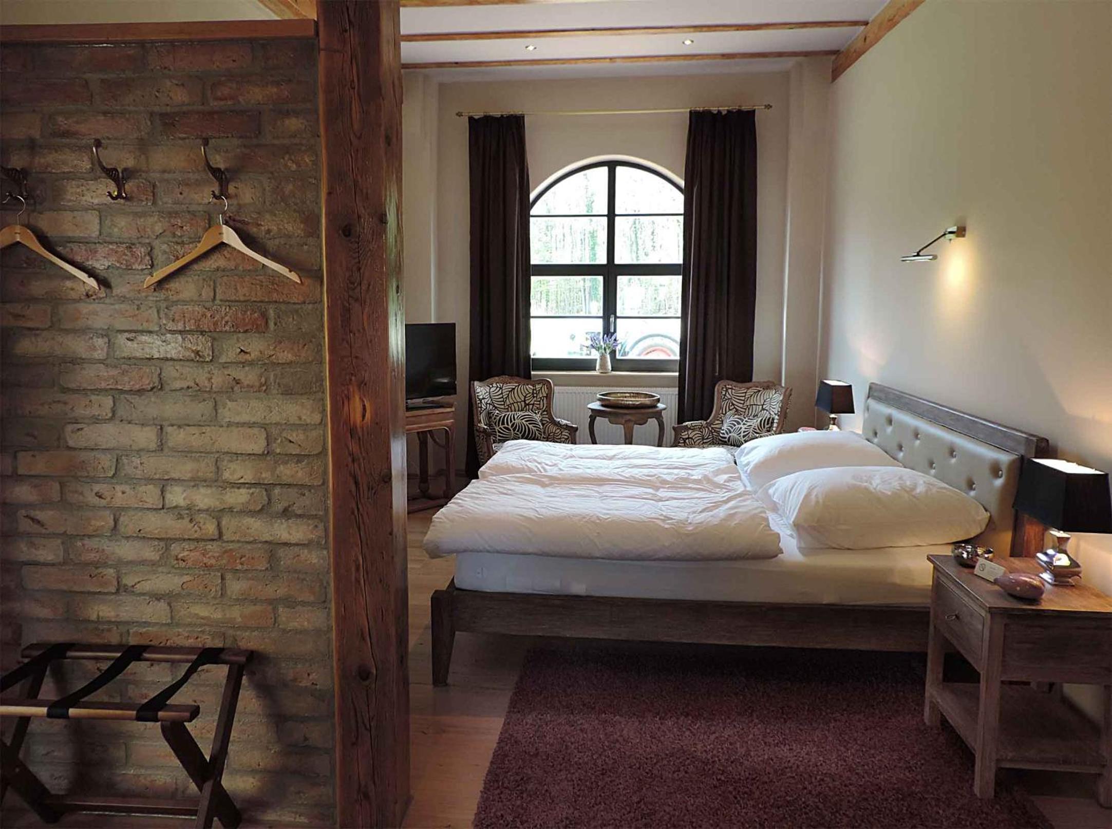 Deluxe Double Room with Shower - Photo 1