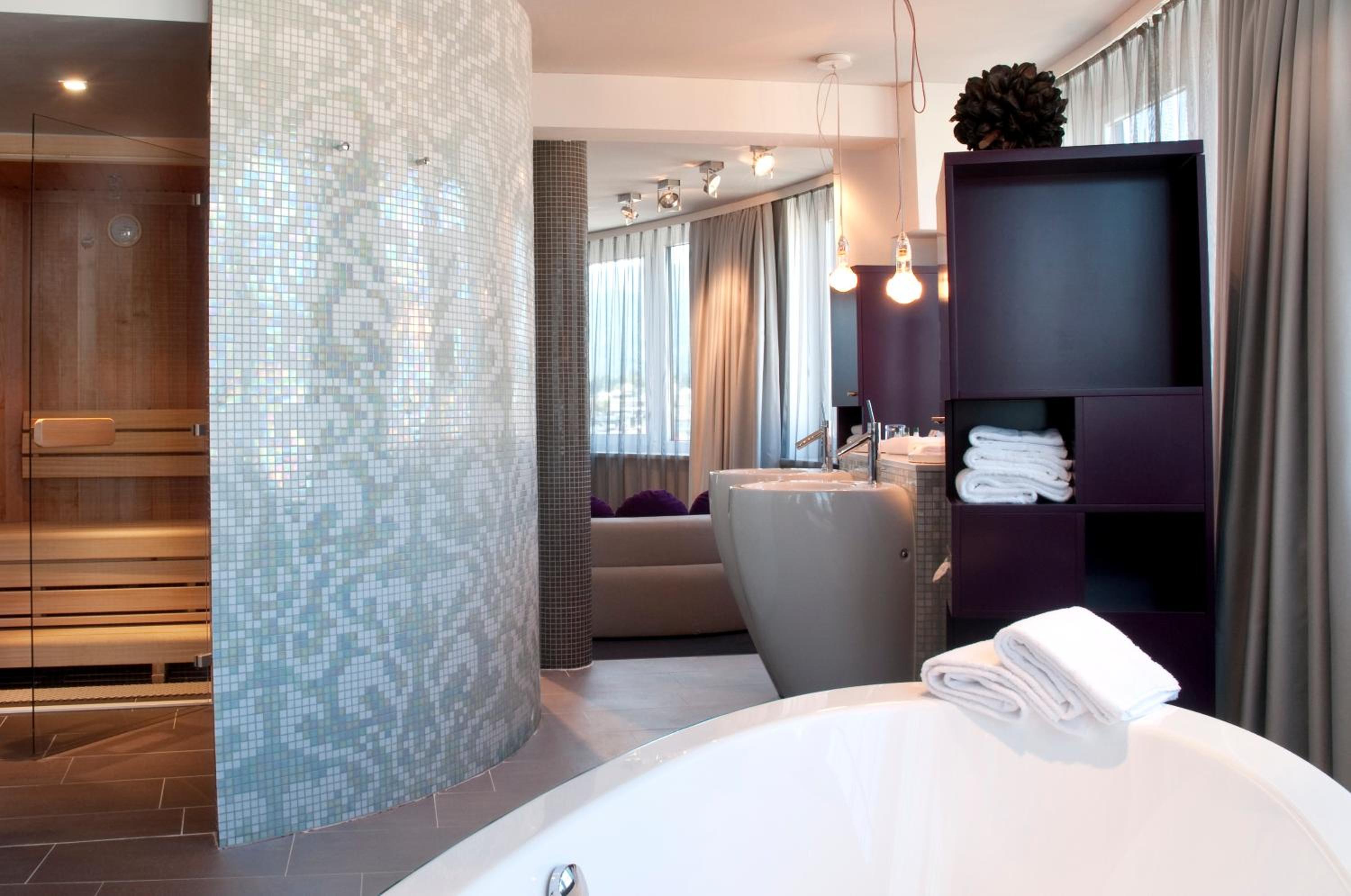 Cozy King Room photo 2