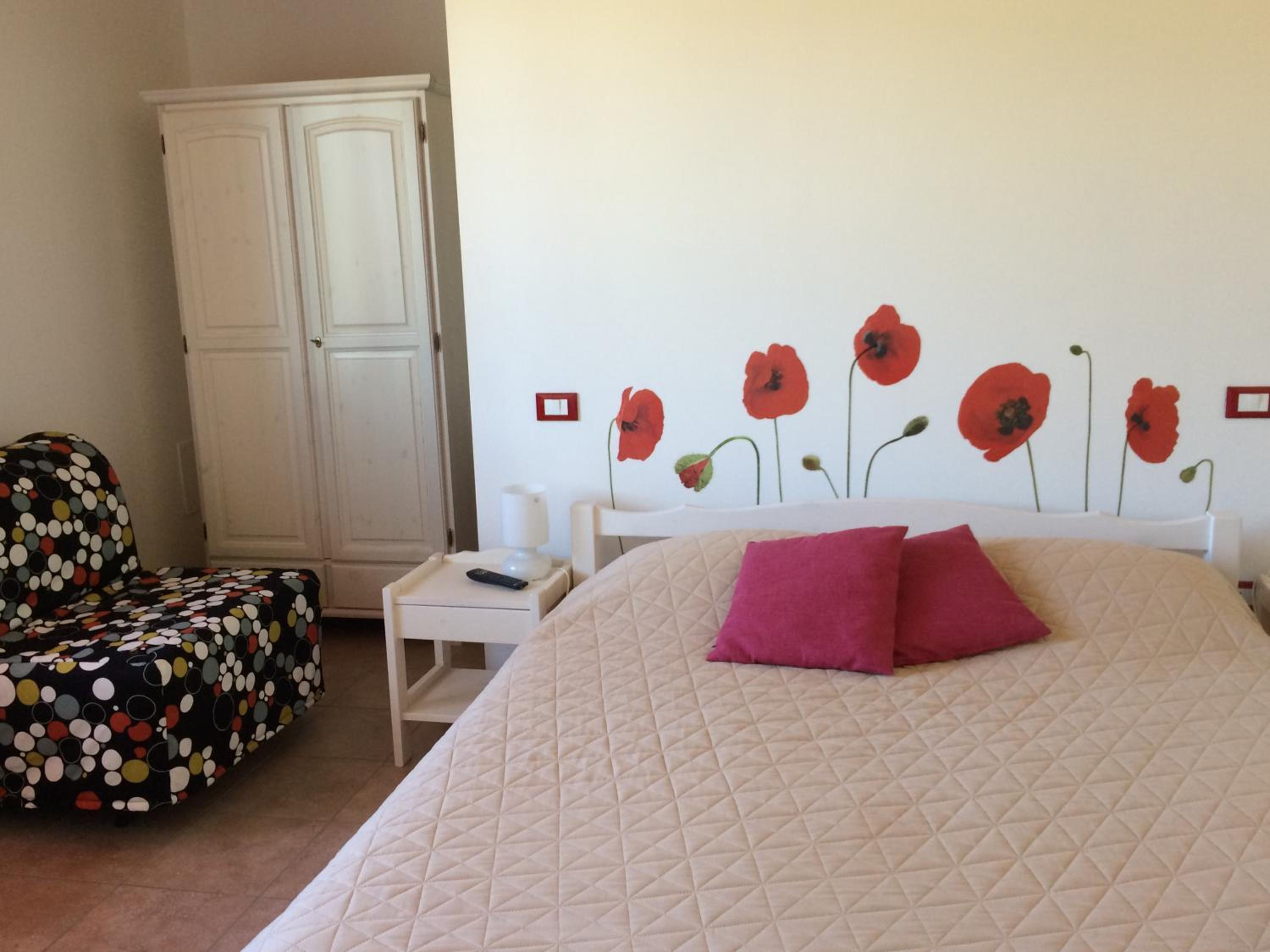 Double Room with Extra Bed - Photo 1