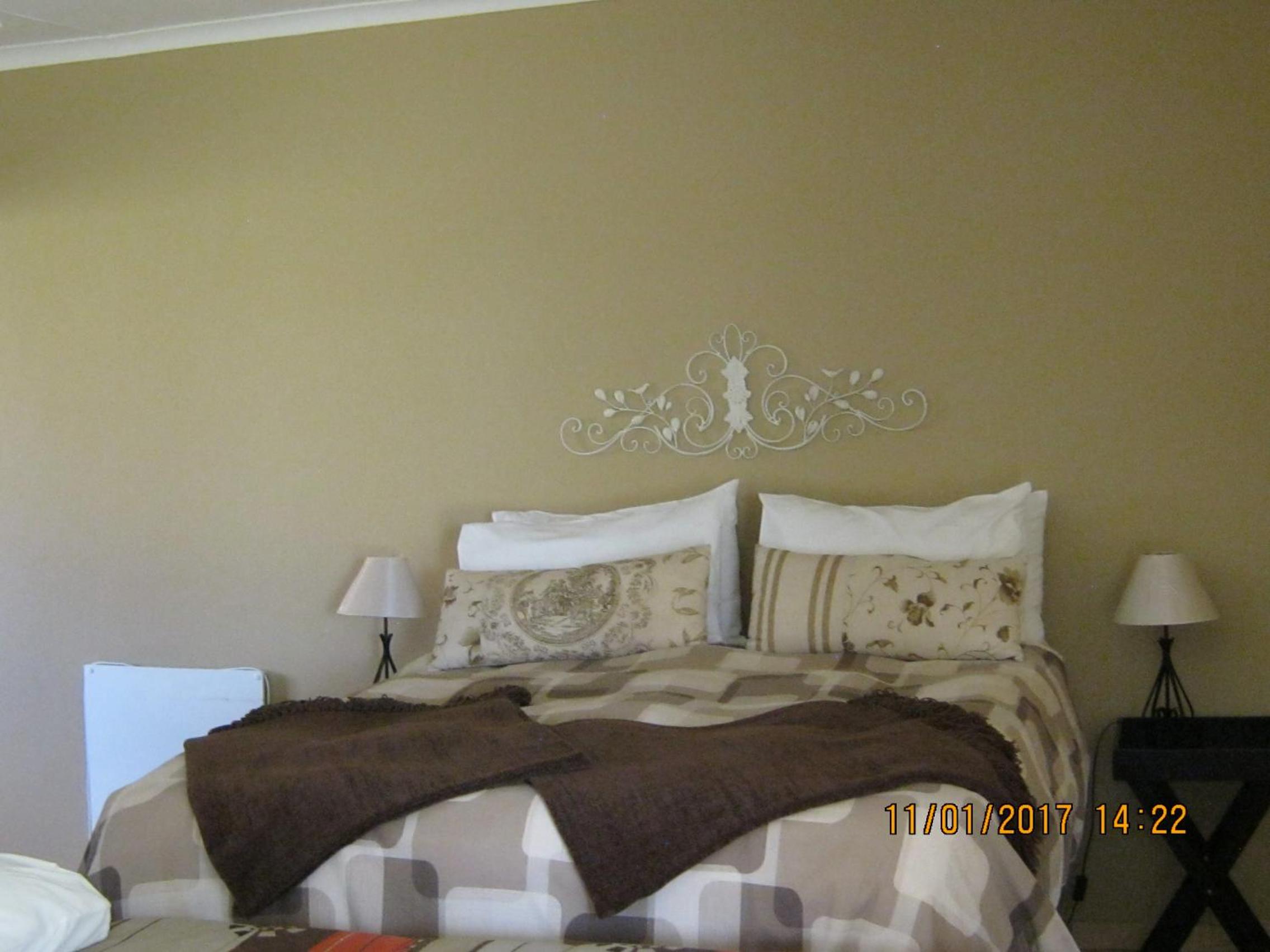 Family Room with Private Bathroom photo 3