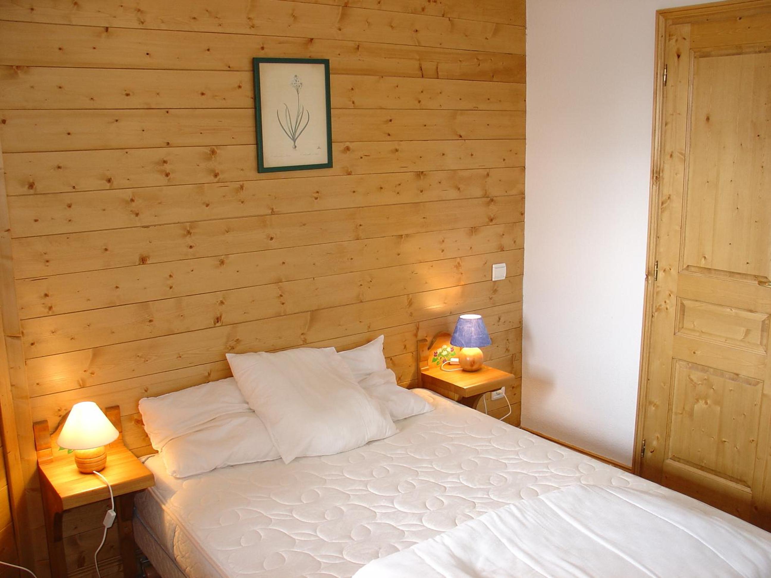 One-Bedroom Apartment (6 Adults) photo 3