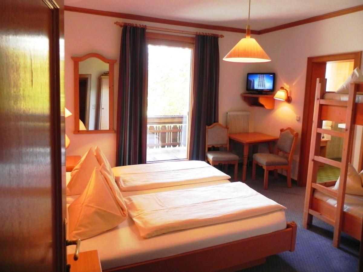Double Room with Balcony and Mountain View photo 1
