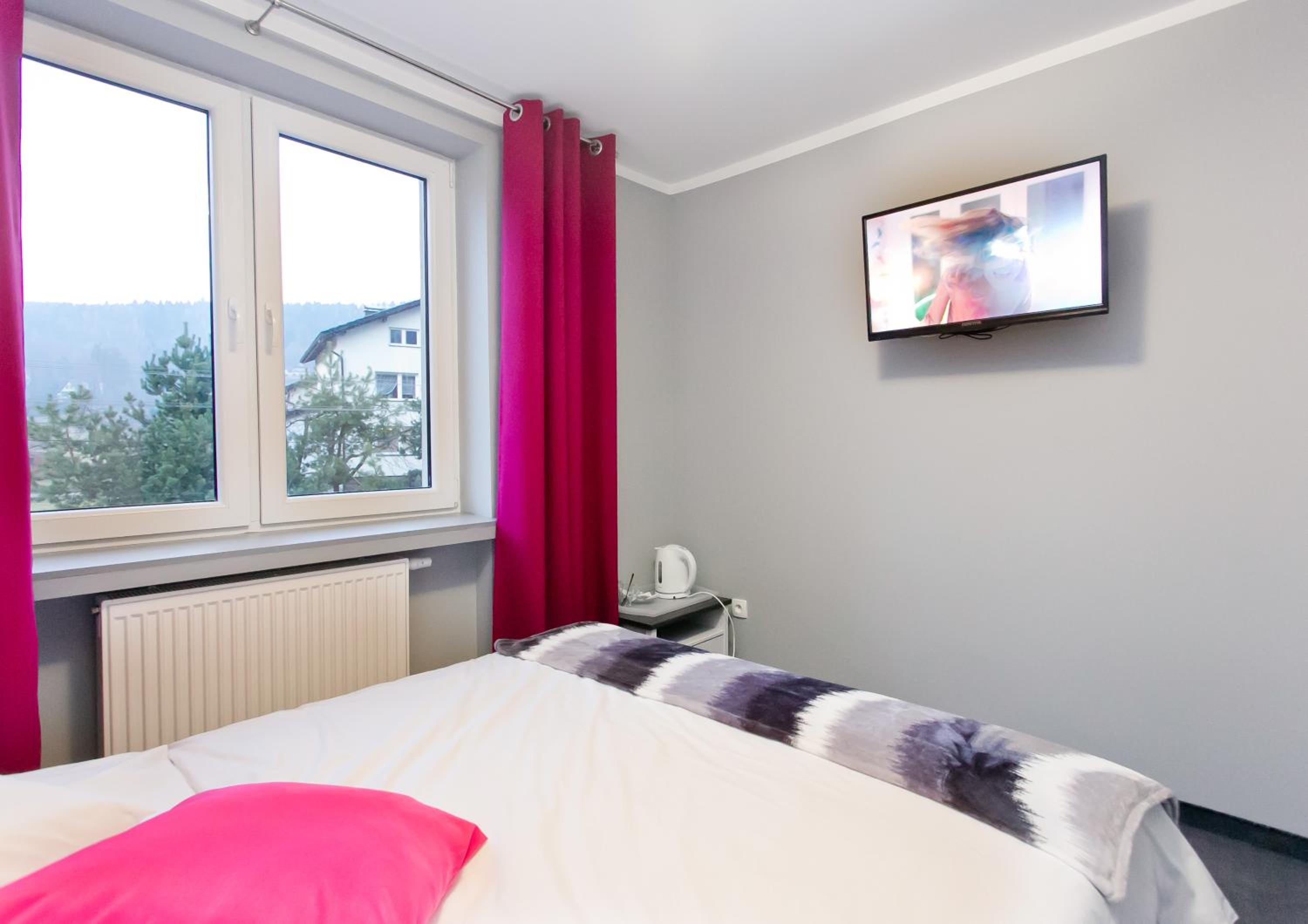 Standard Double Room 9 - Photo 2