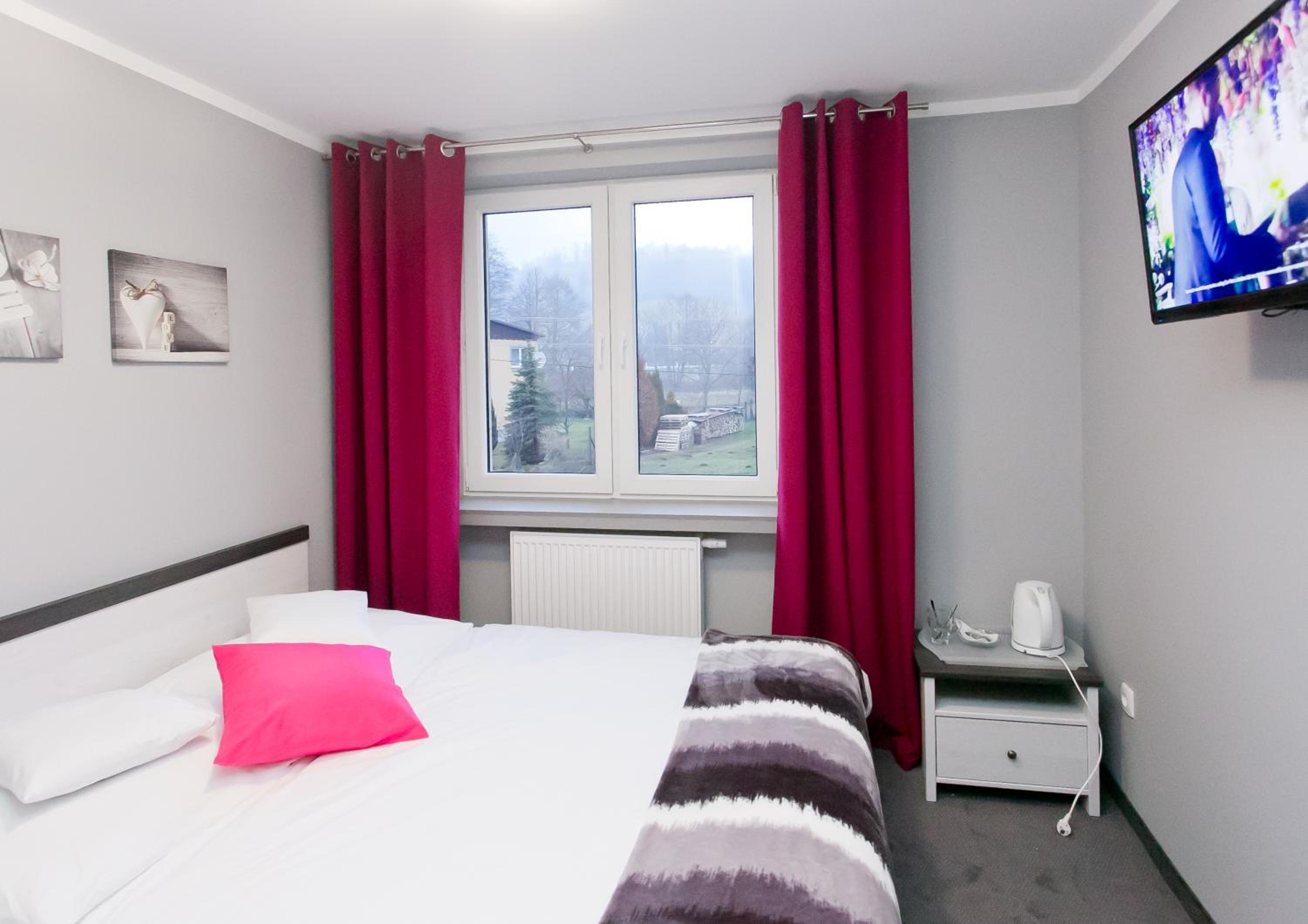Standard Double Room 9 - Photo 1