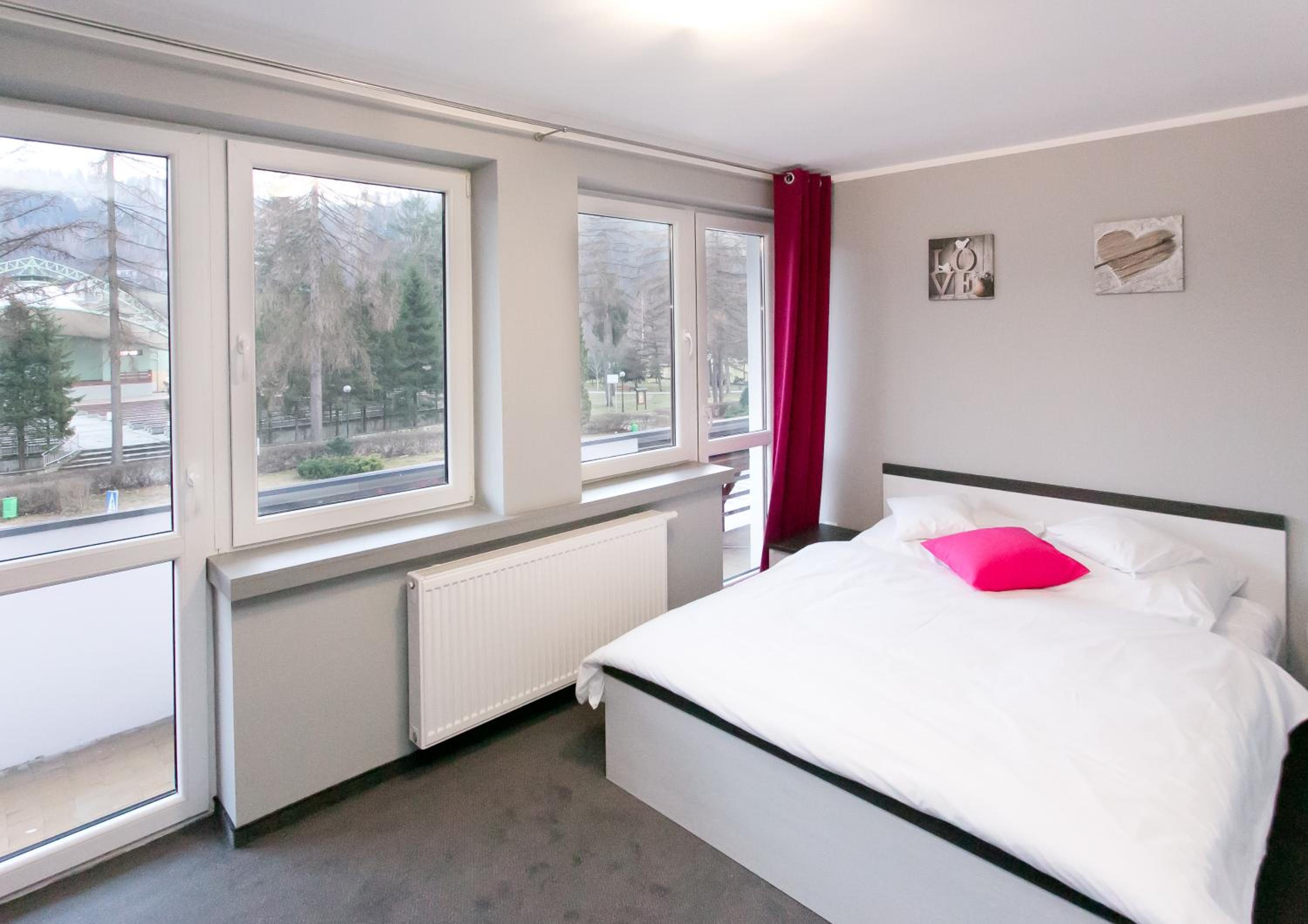 Double Room with Balcony 3 - Photo 1