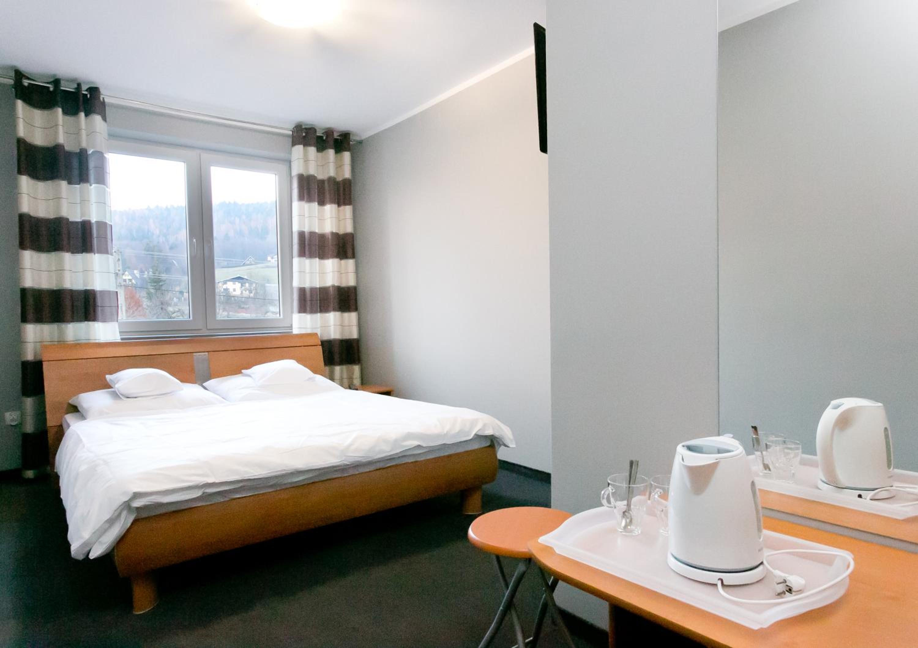 Quadruple Room with Shower 7 - Photo 1