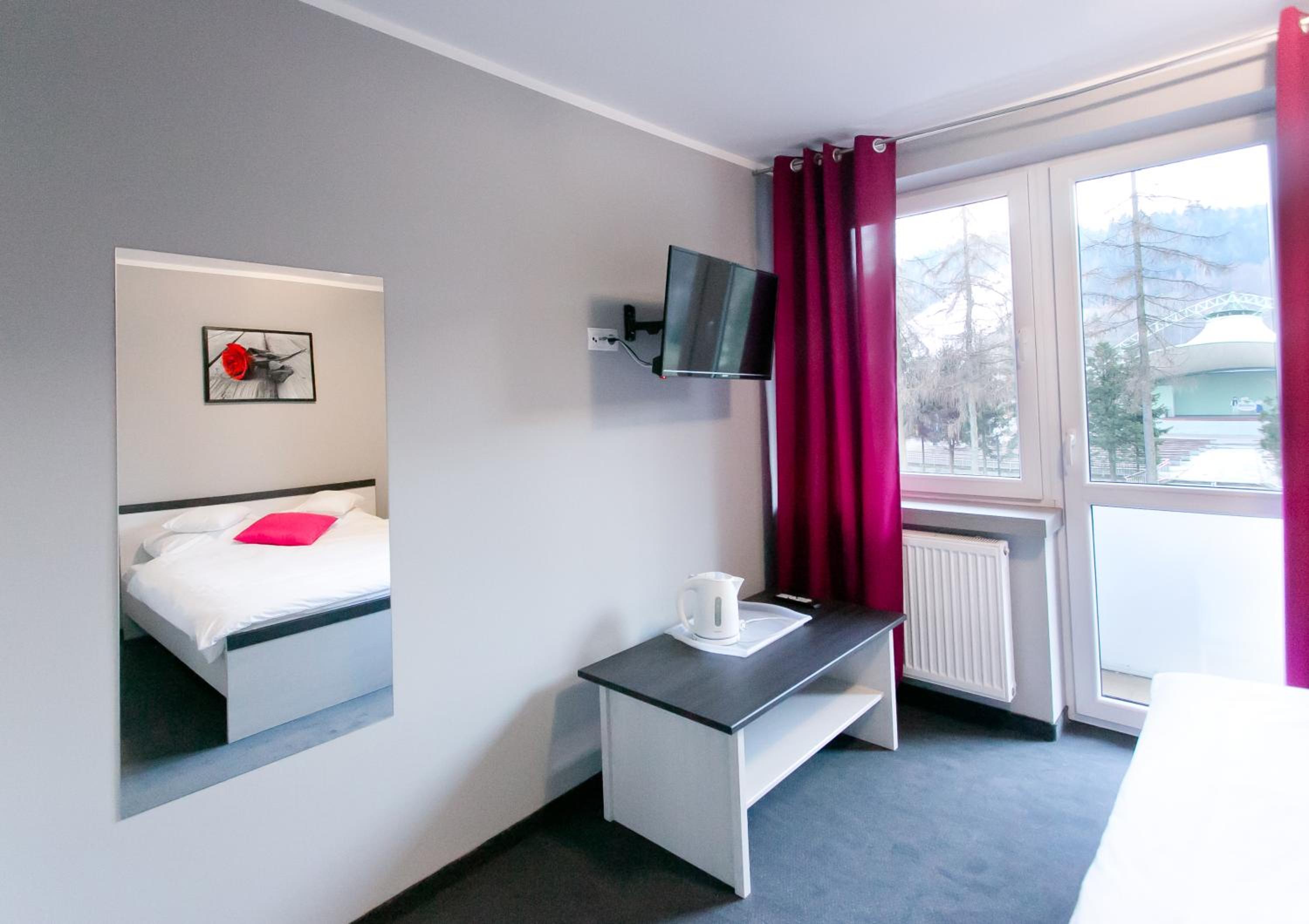 Double Room with Balcony 5 - Photo 3