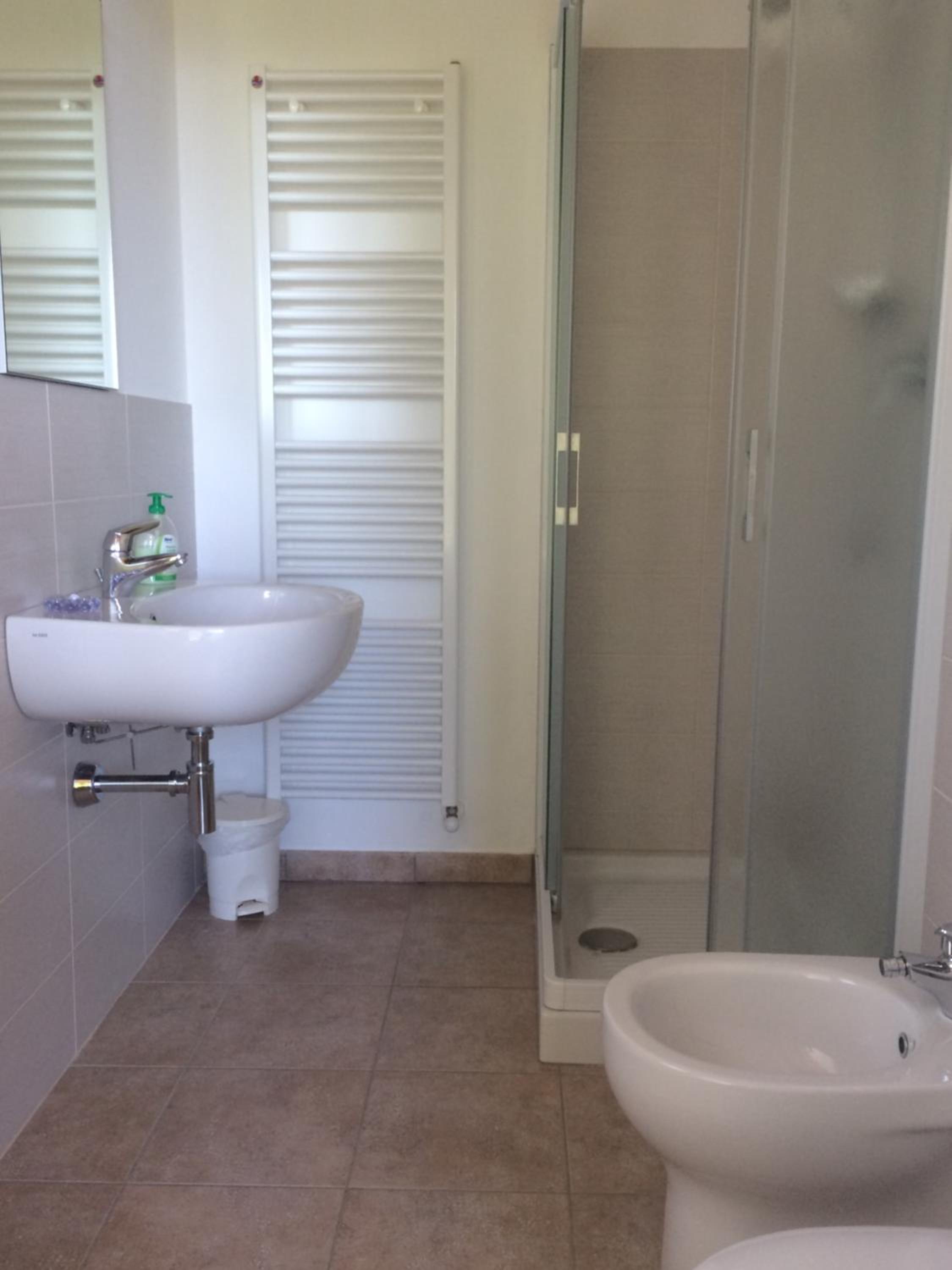 Double Room - Photo 6