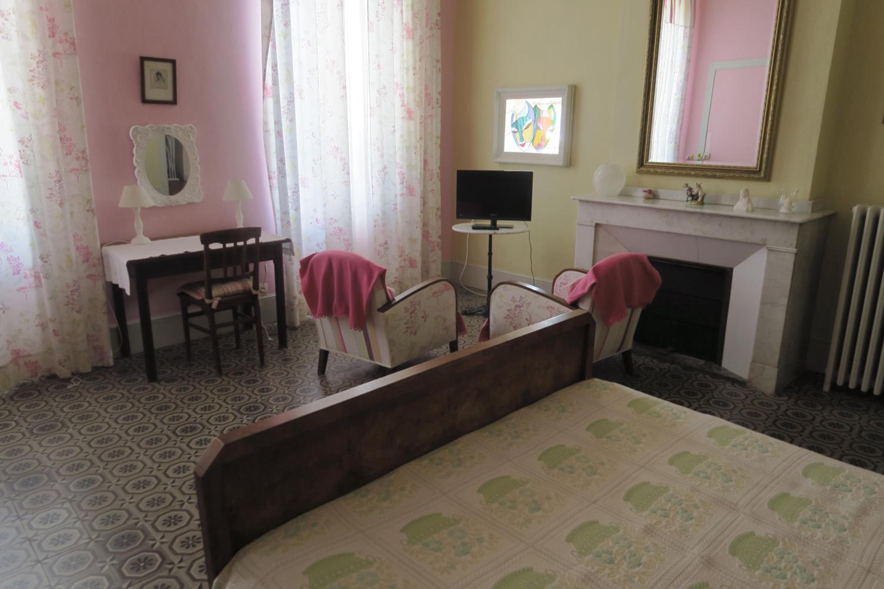 Double Room with Garden View photo 2