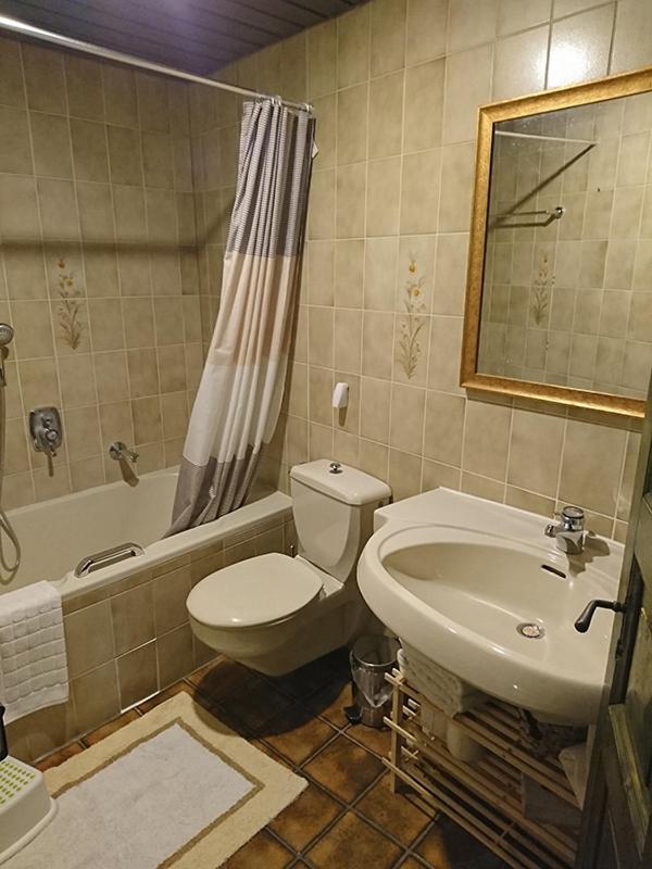 Three-Bedroom Apartment - Photo 11
