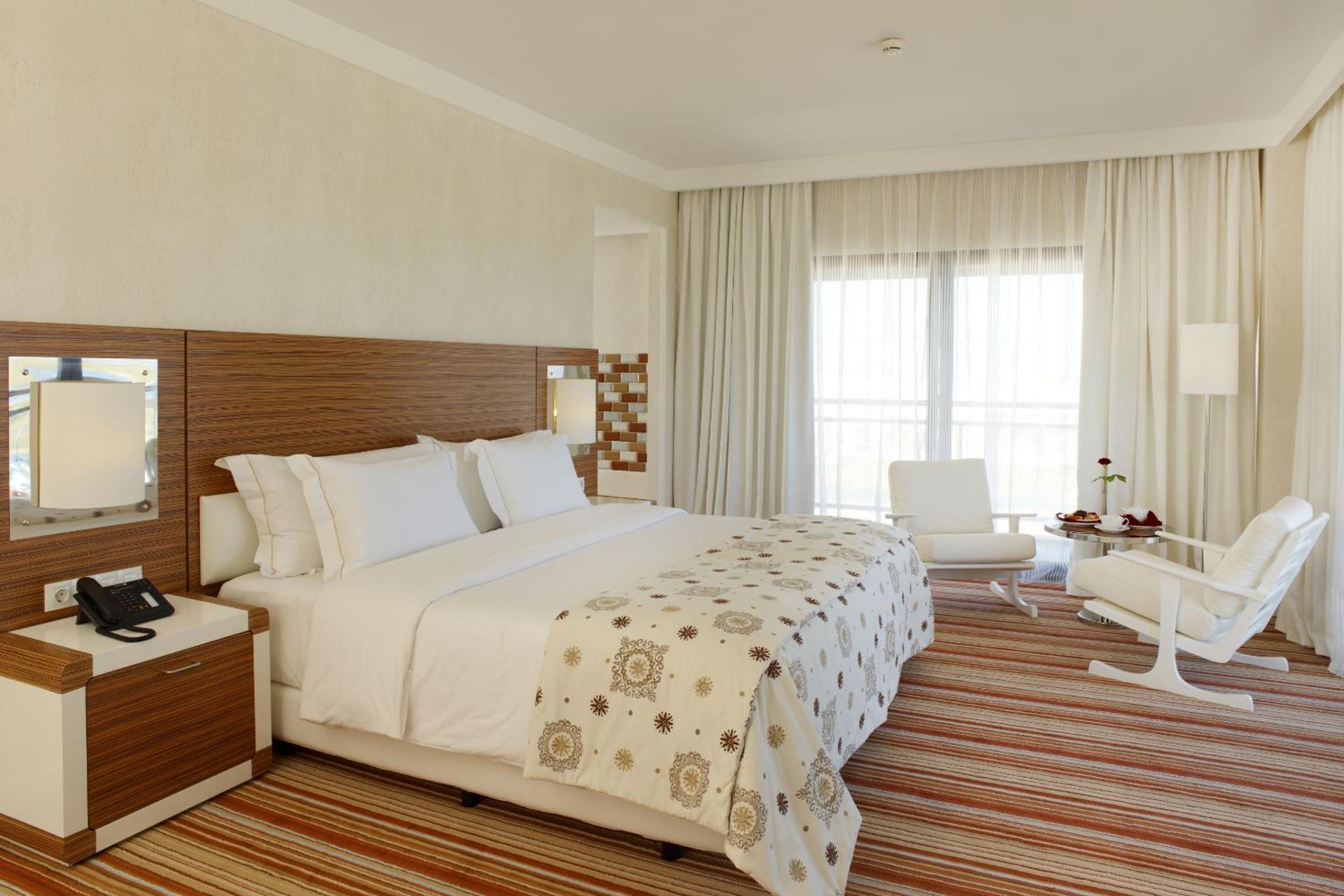 Junior Suite with Terrace - Photo 3