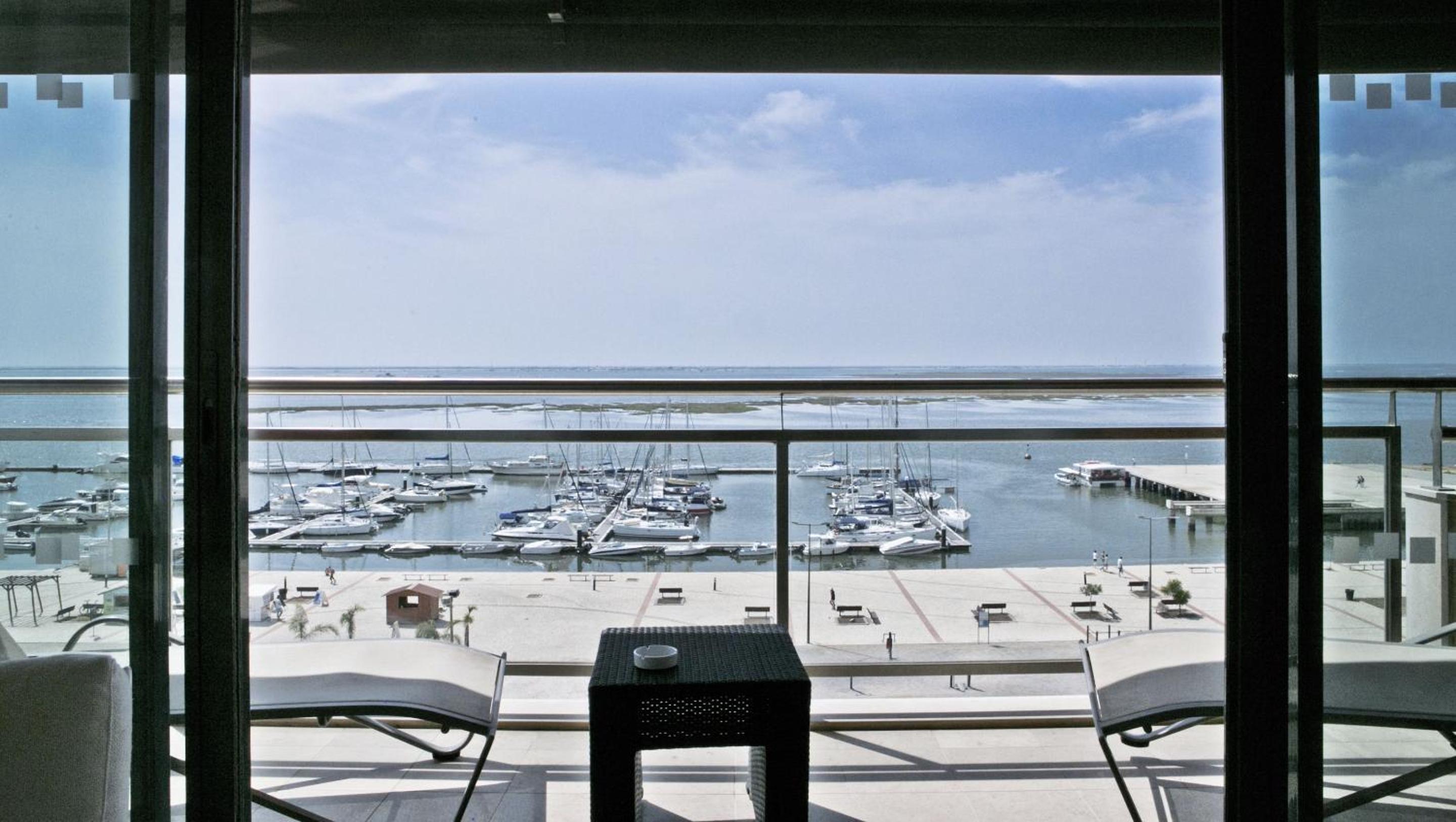 Double Room with Sea View - Photo 4
