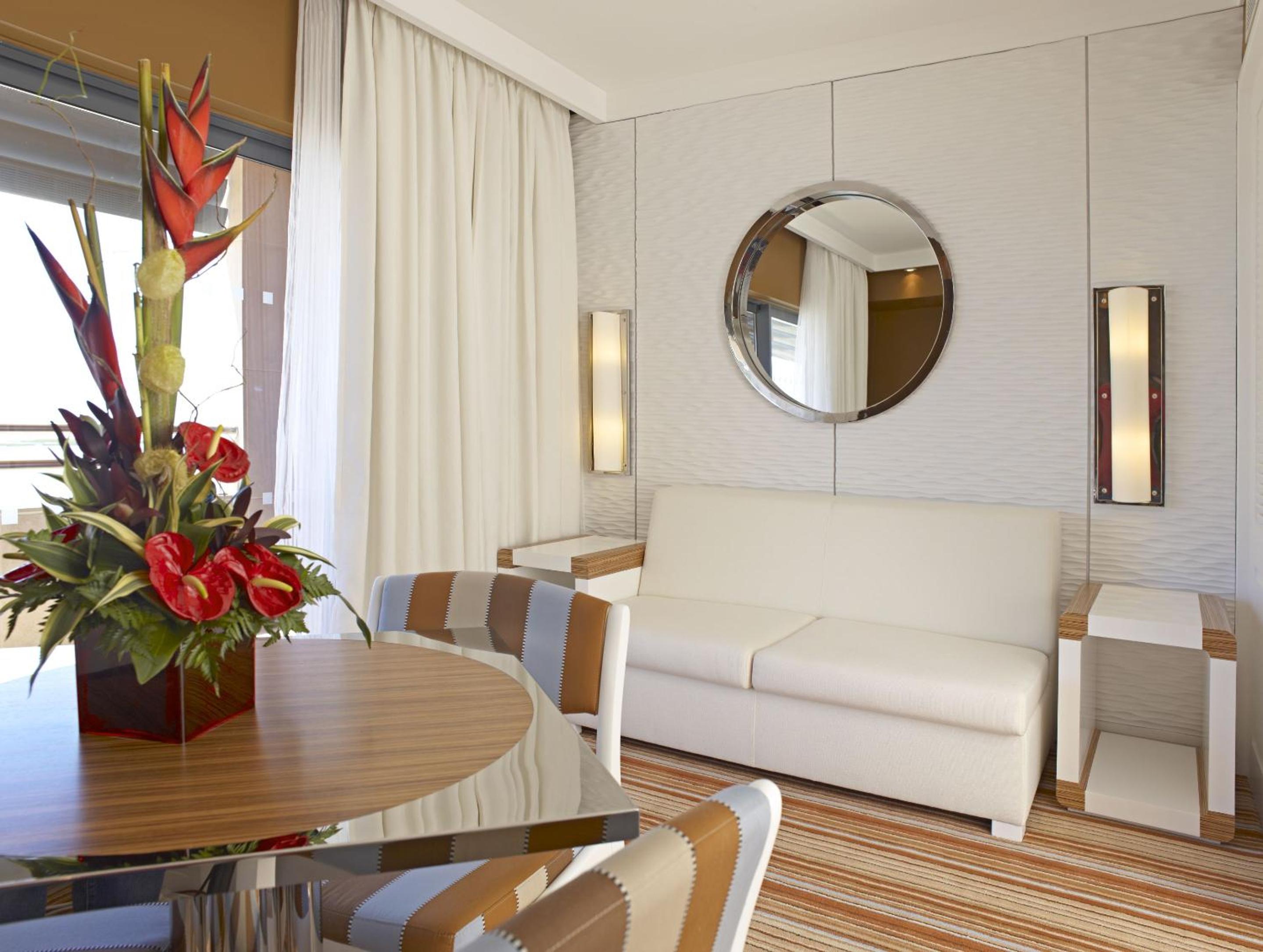 Junior Suite with Terrace - Photo 2