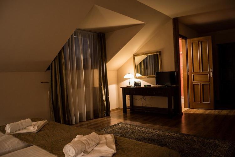 Standard Double Room - Photo 6