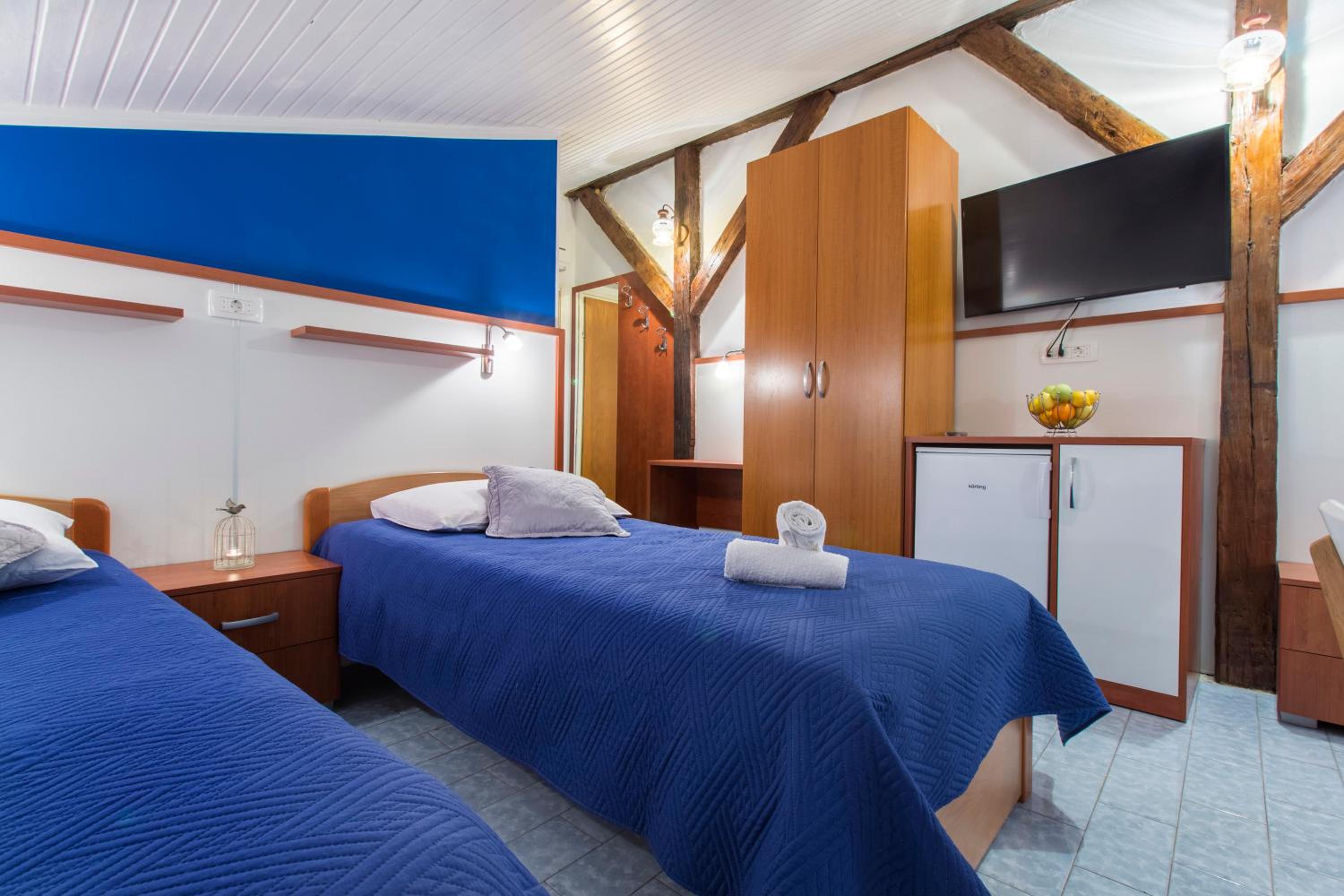 Quadruple Room with Terrace - Photo 8