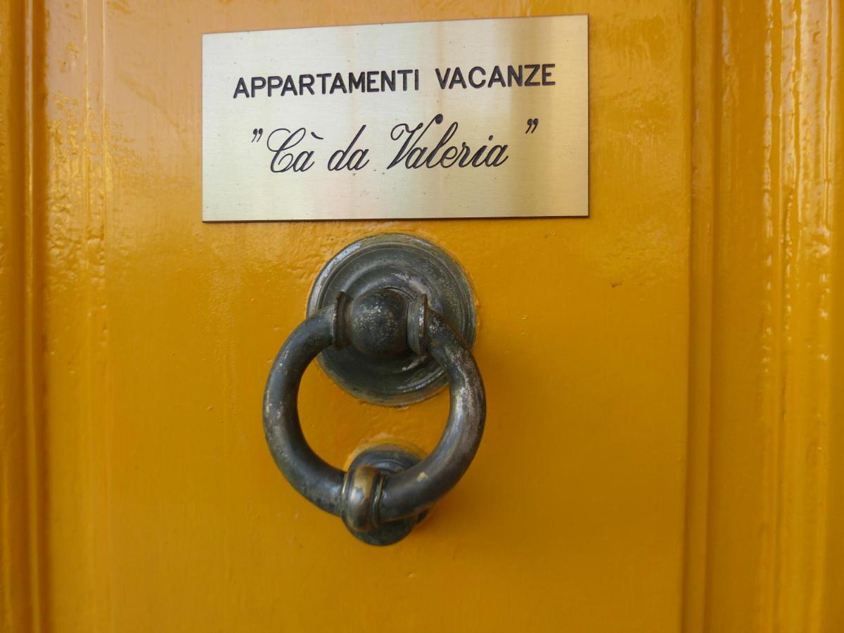 Deluxe Apartment photo 2