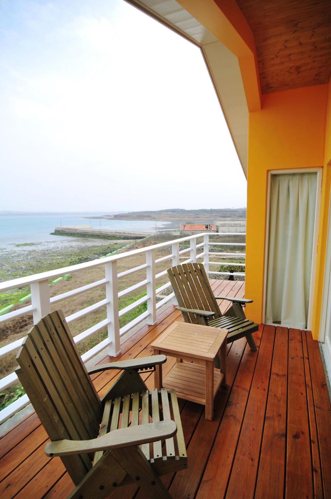 Deluxe Double Room with Balcony and Sea View Second Floor - Photo 14