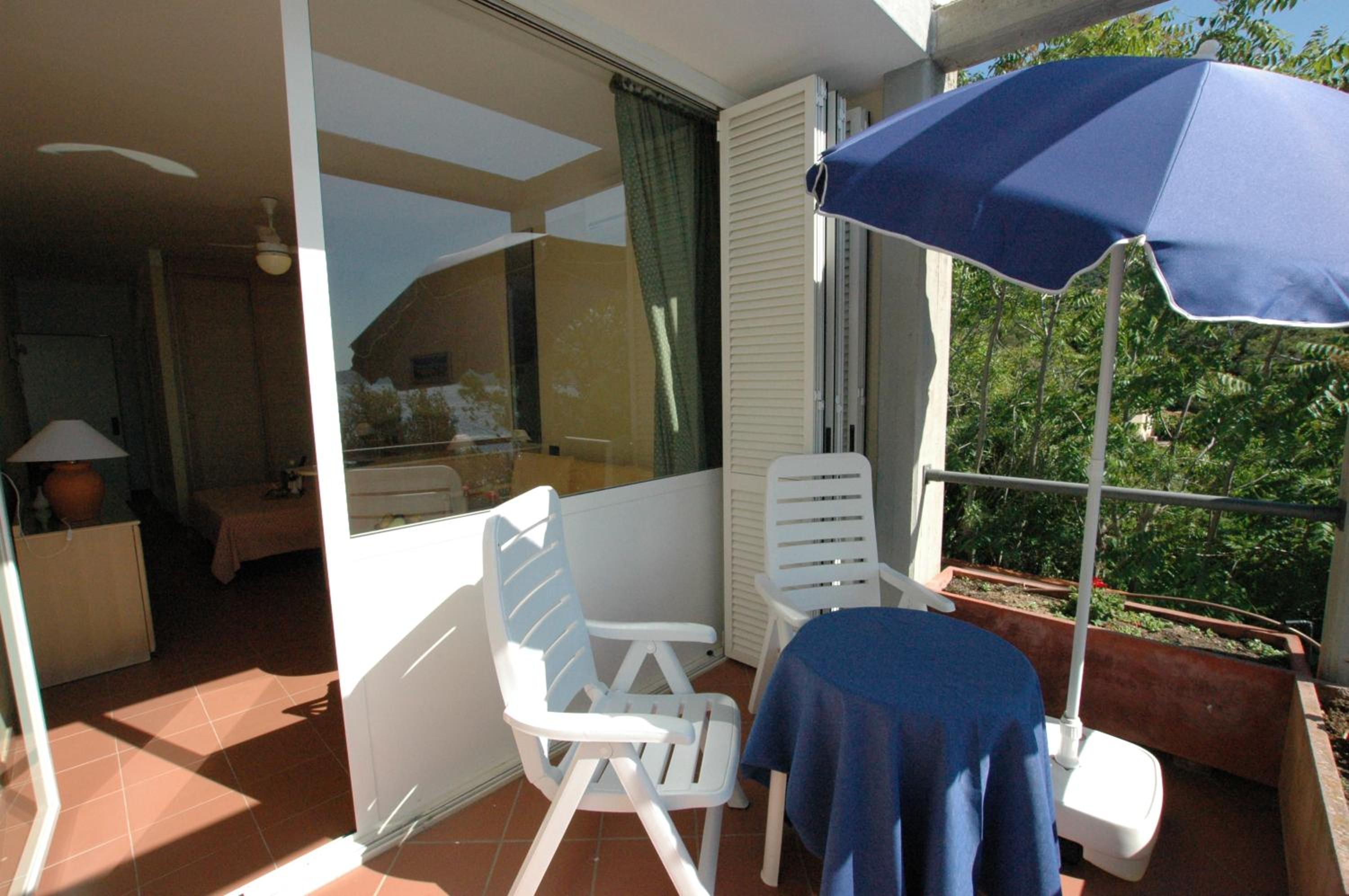 Superior Triple Room with Sea View photo 3