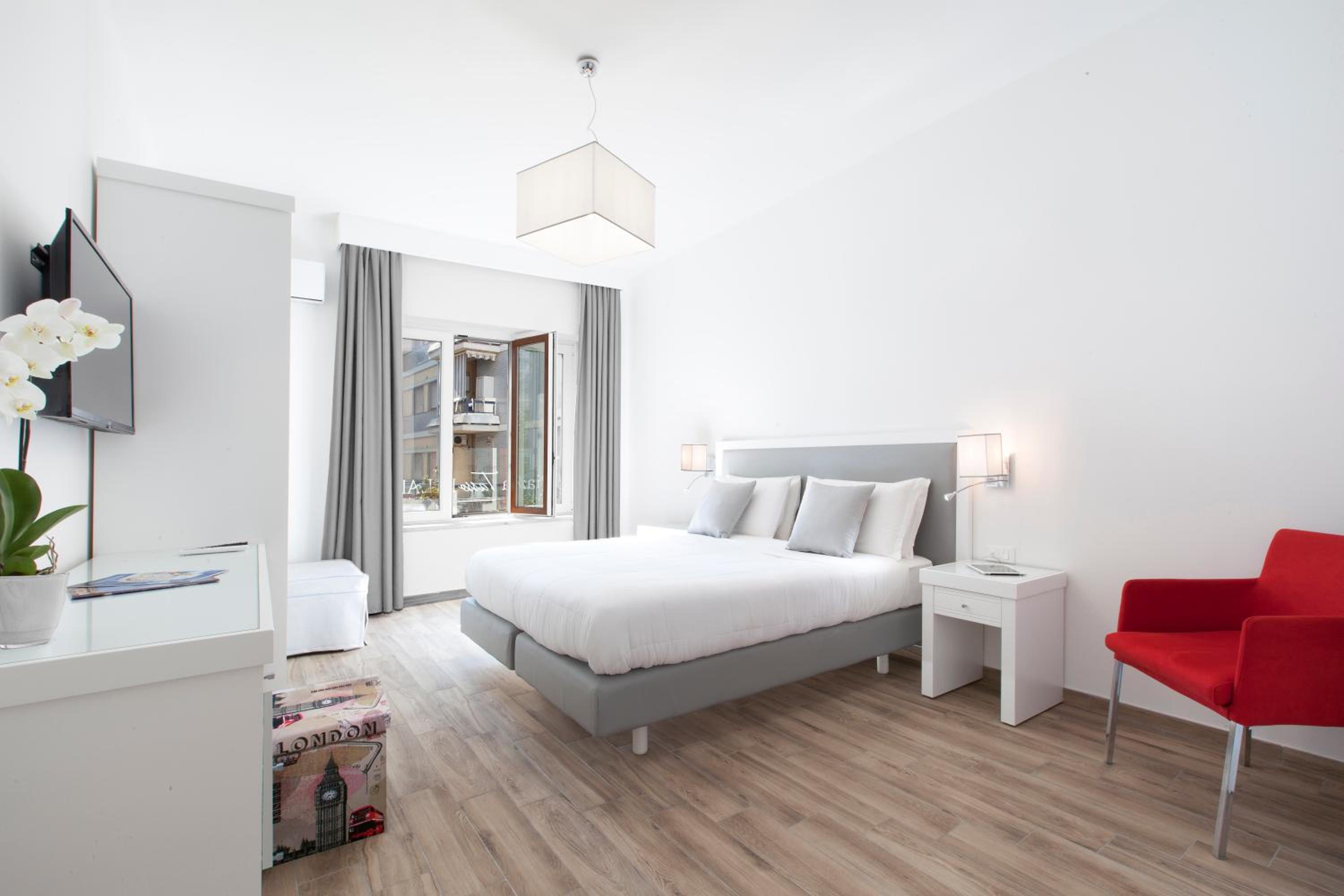 Deluxe Double or Twin Room