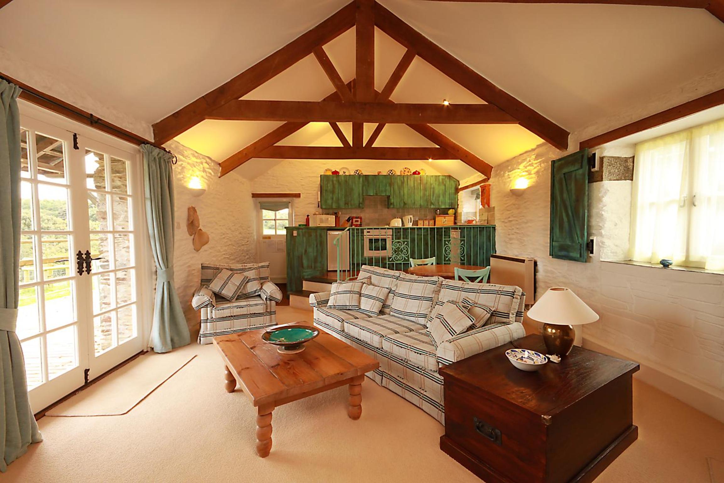Deluxe King Suite photo 1